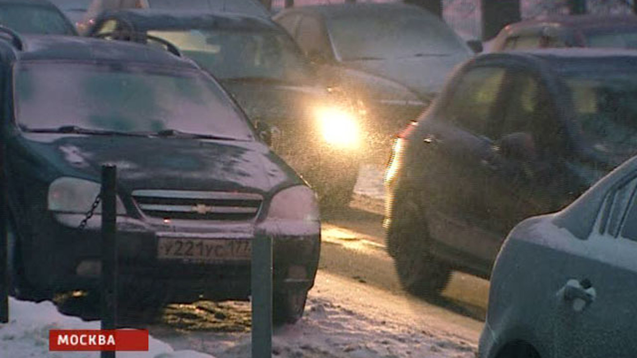 Московский снегопад обещает проблемы коммунальщикам