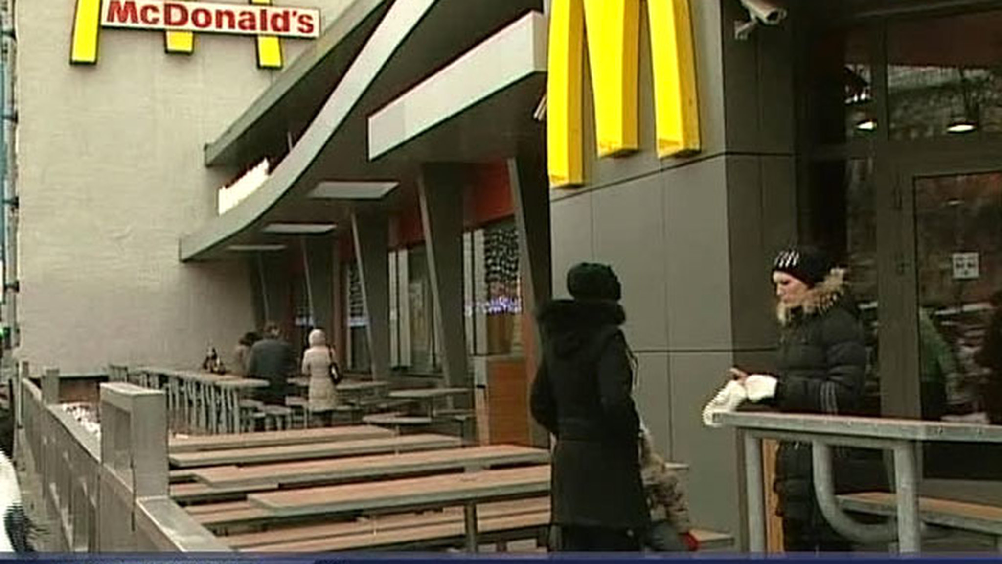 Салат из "Макдональдса" оказался не по зубам петербуржцу