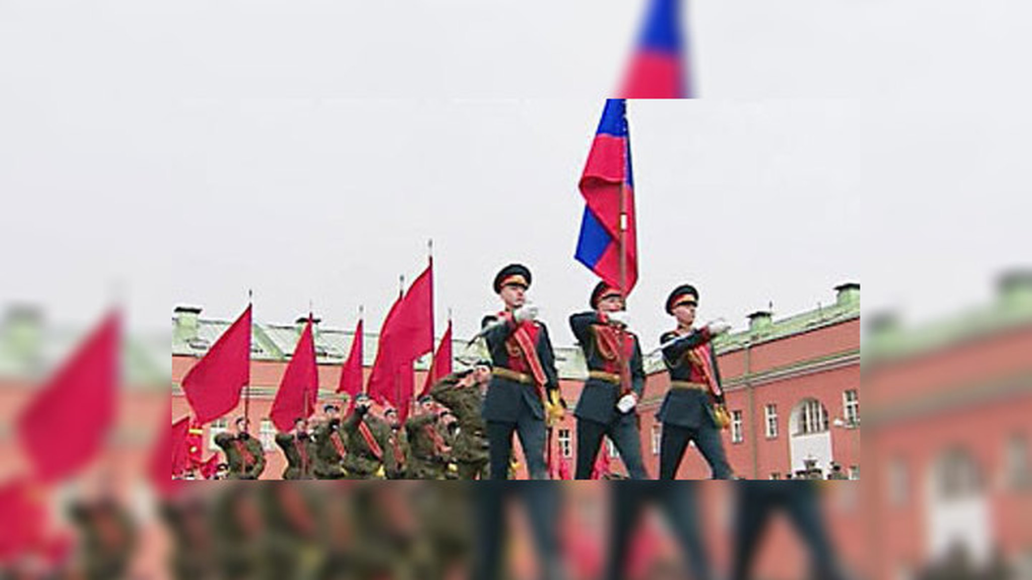 Для репетиции парада в Подмосковье построили "Красную площадь"