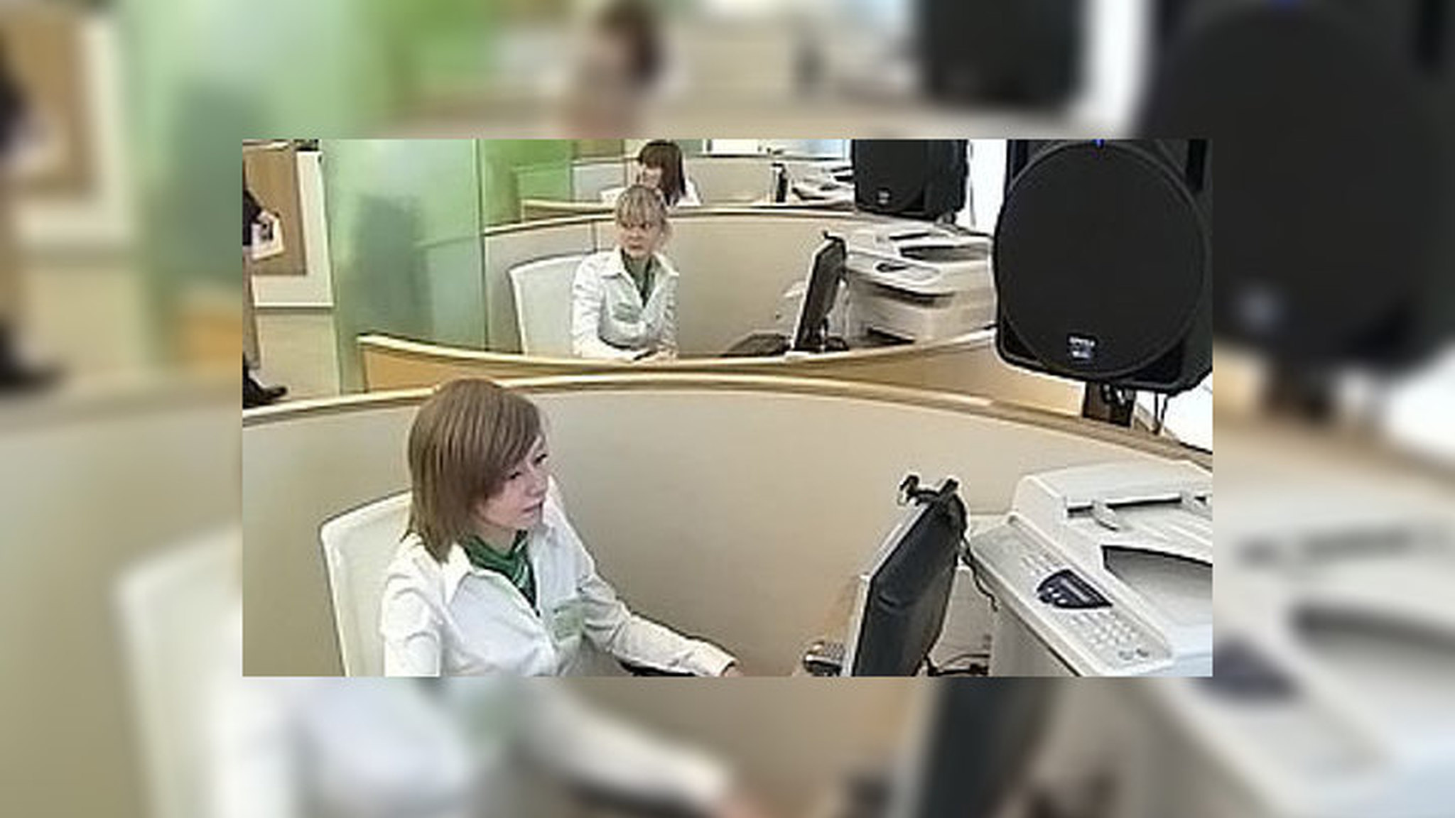 Приставы добрались до банковских счетов должников