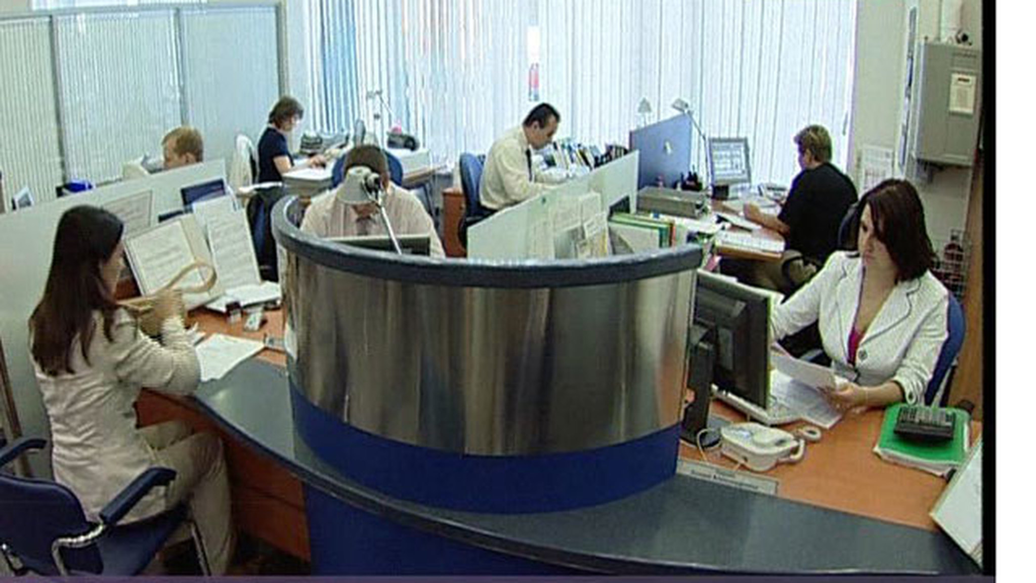Банки-монолайнеры вновь учатся "плавать"