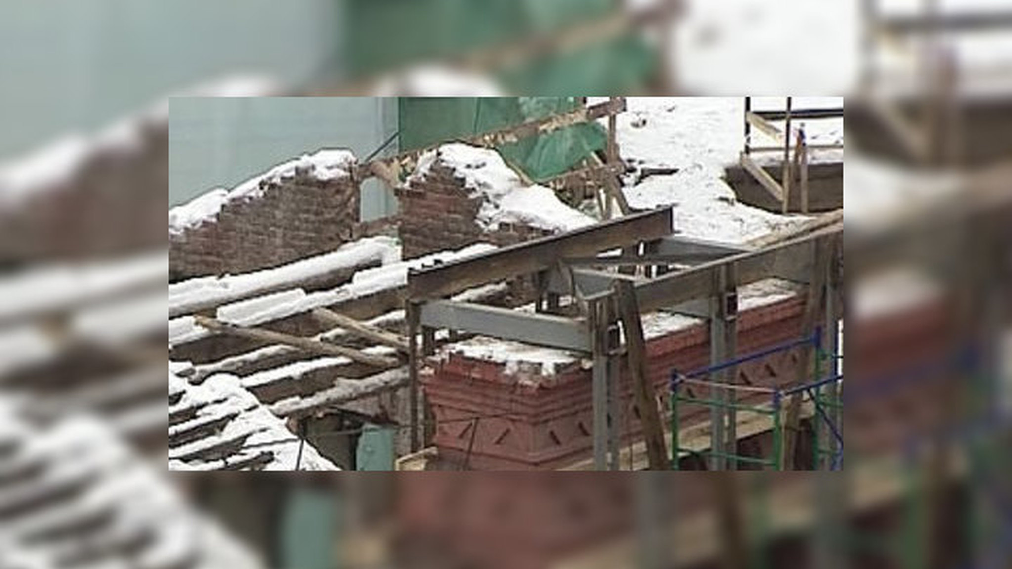 Стройка во дворе усадьбы Шаховских всё ещё приостановлена