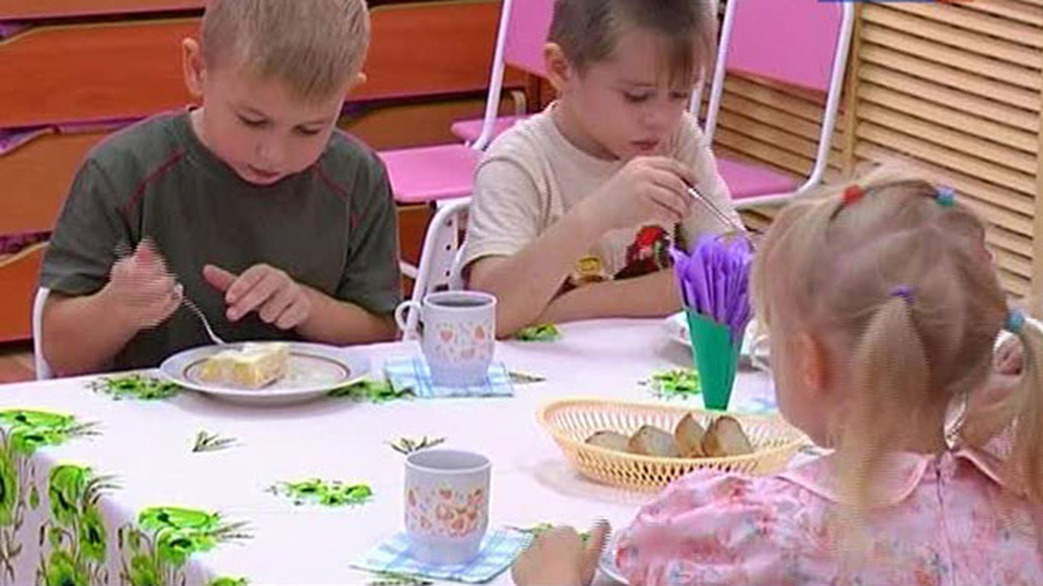 Не будешь слушаться, сдам в "окно". Эфир программы "Скажите прямо"