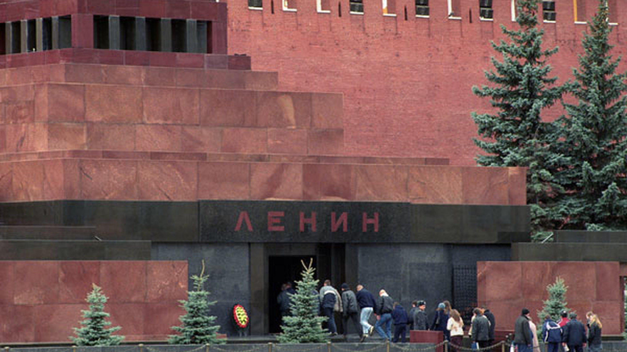 Ленин вновь стал "красной тряпкой" для единороссов