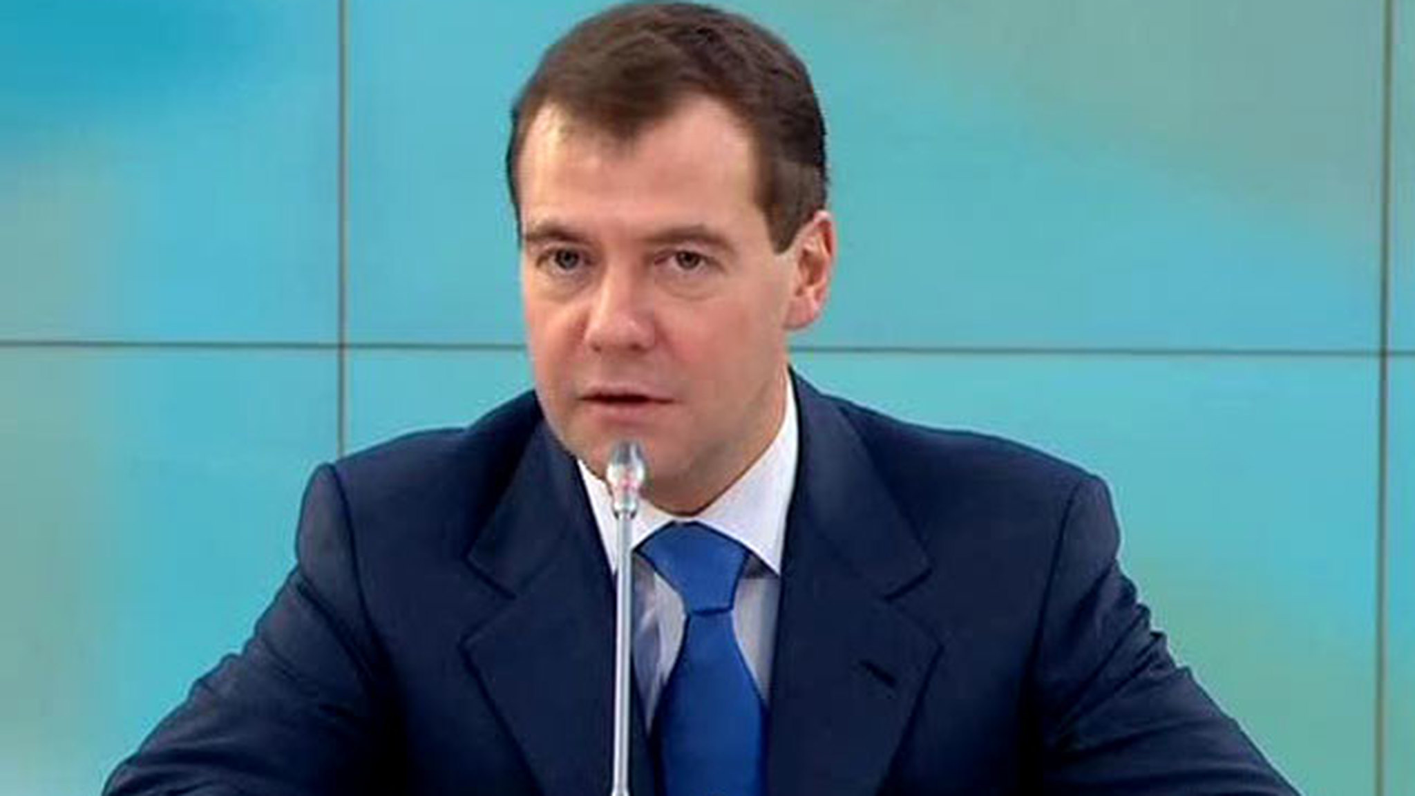 Медведев смотрит в нанобудущее России