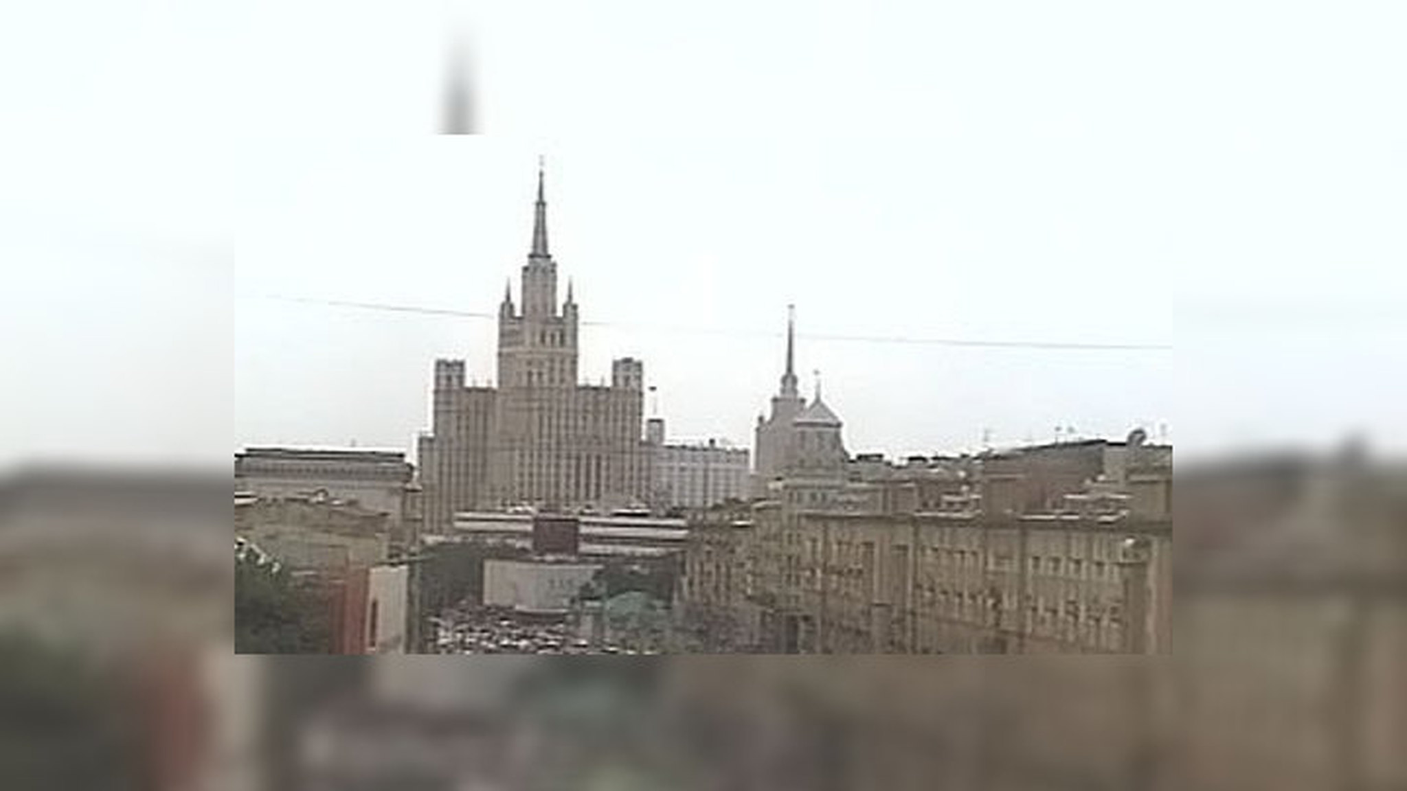 Лужков попросил закатать в асфальт 4 триллиона