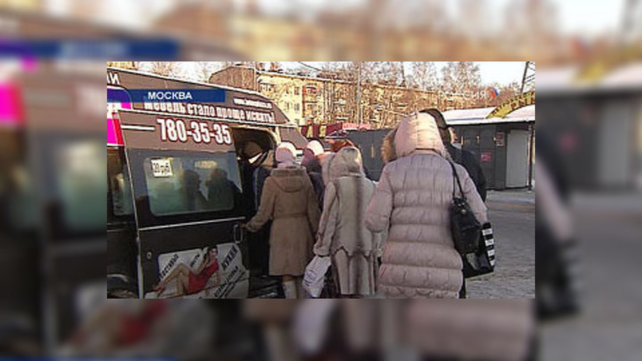 На севере Москвы пассажиры маршрутки задержали невменяемого водителя