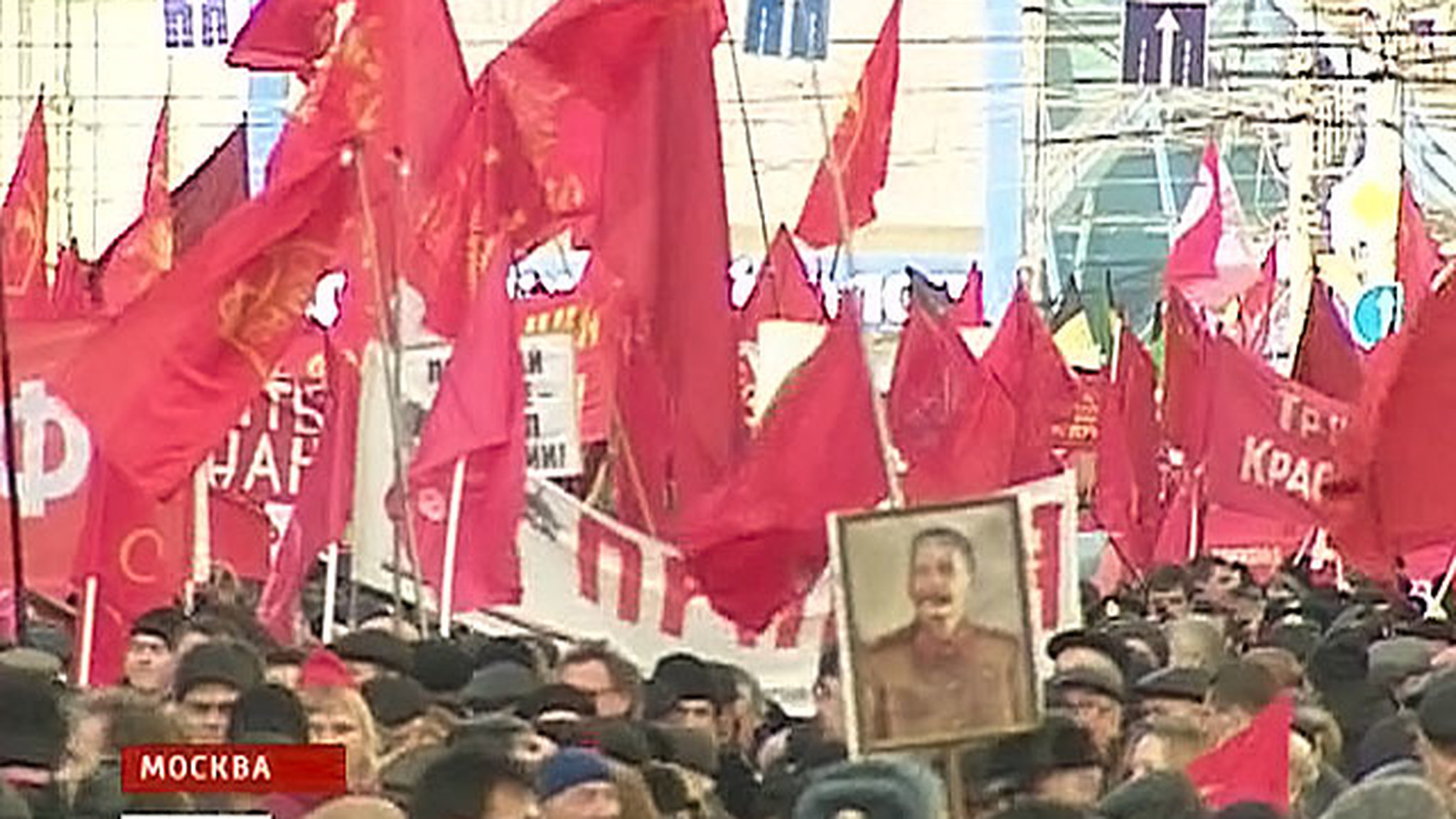 День Октябрьской революции вернётся в российские календари