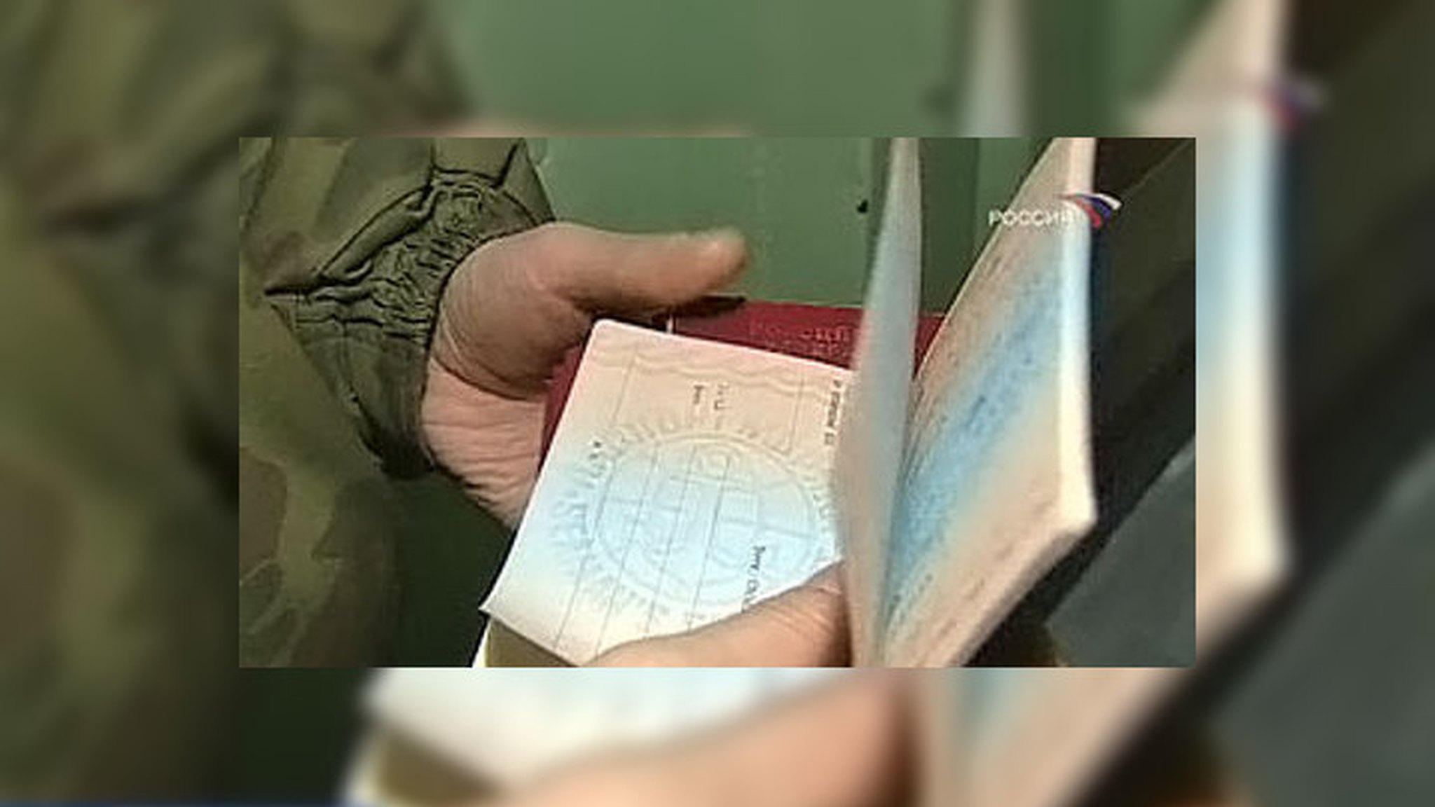 Контрабандисты провозили в Россию украшения и дорогие часы для "высоких покровителей"