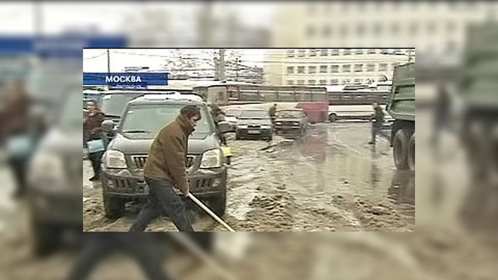 Московские власти усовершенствовали технологию уборки снега с дорог и тротуаров