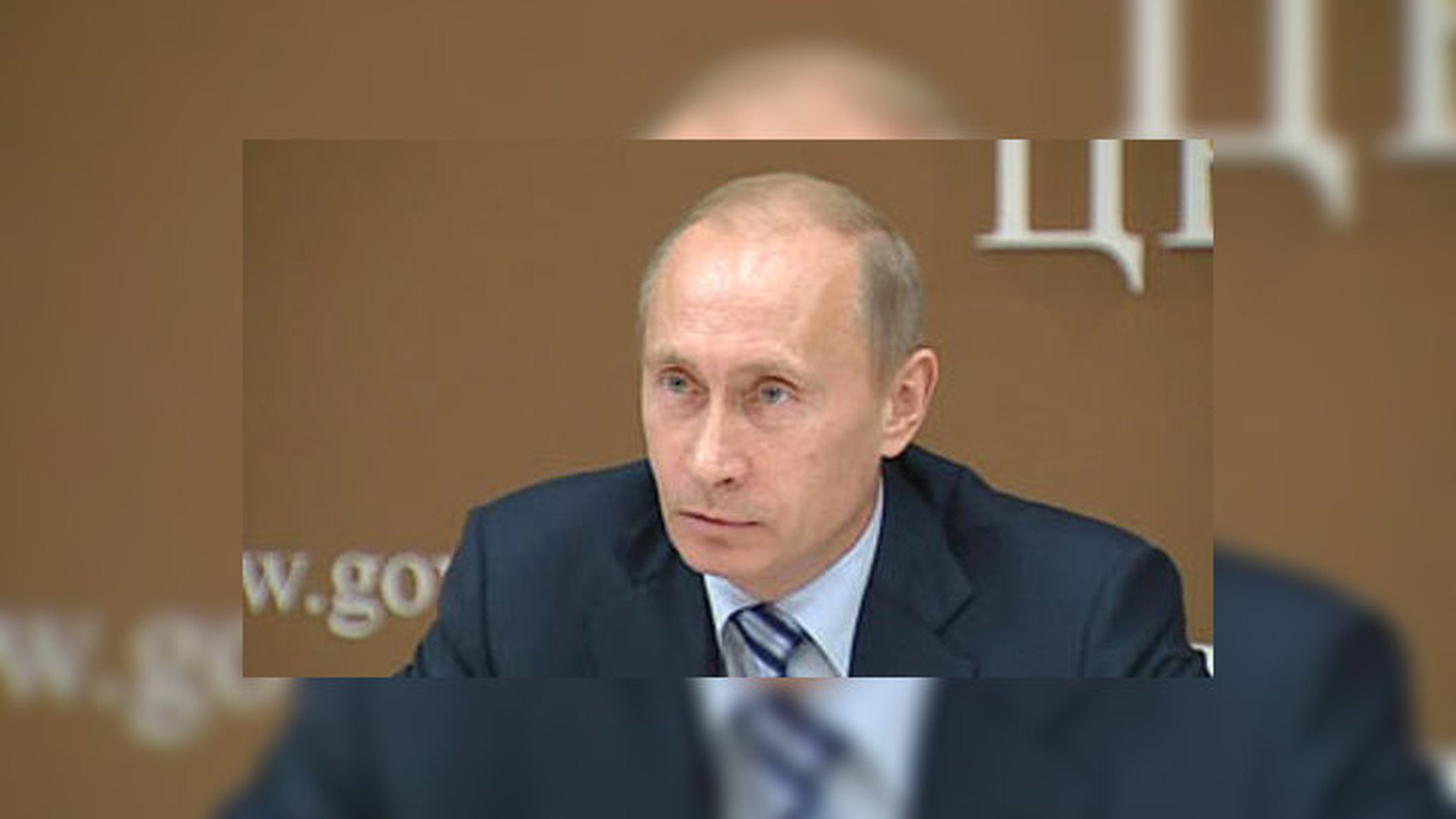 Путин призвал не допустить перебоев с теплом и электроэнергией