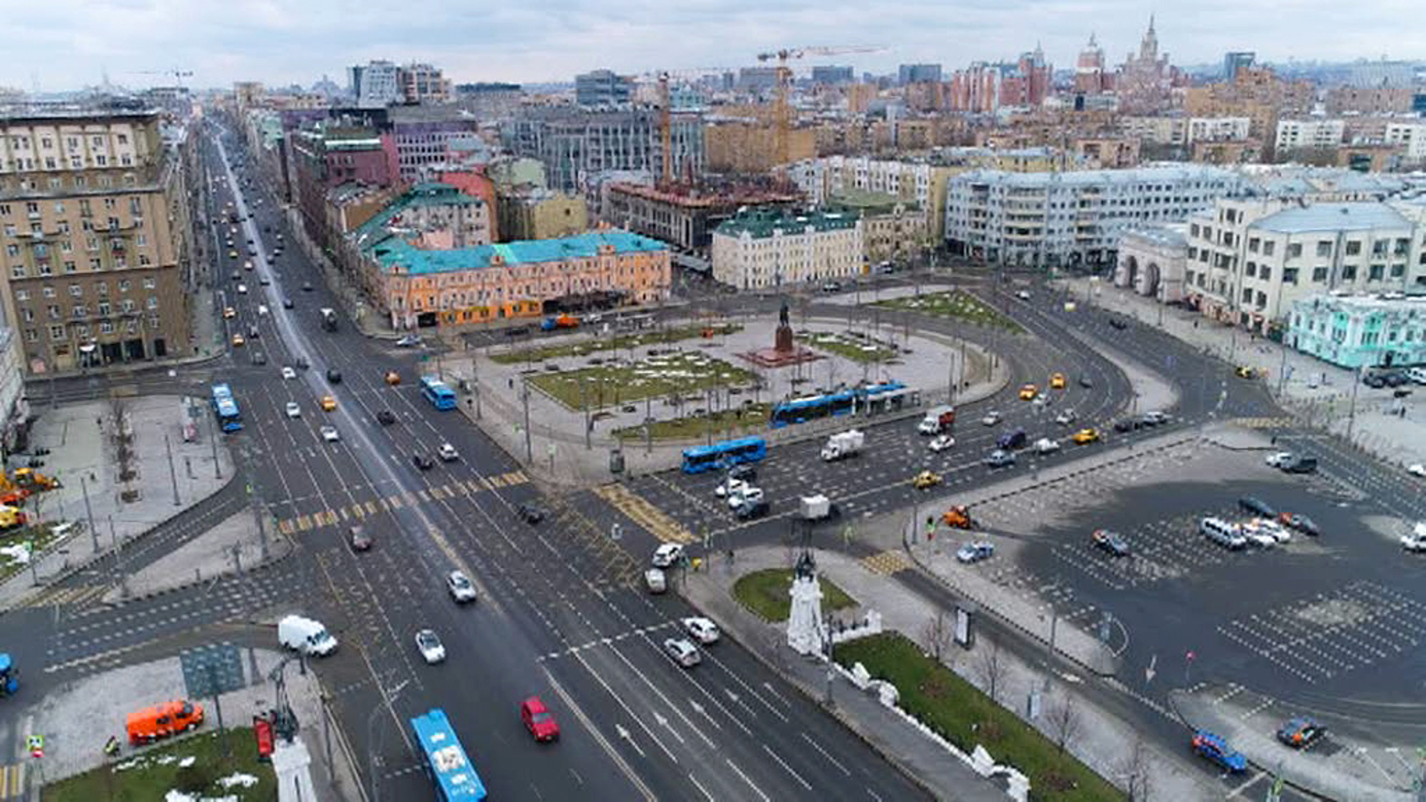 Москва и пустота