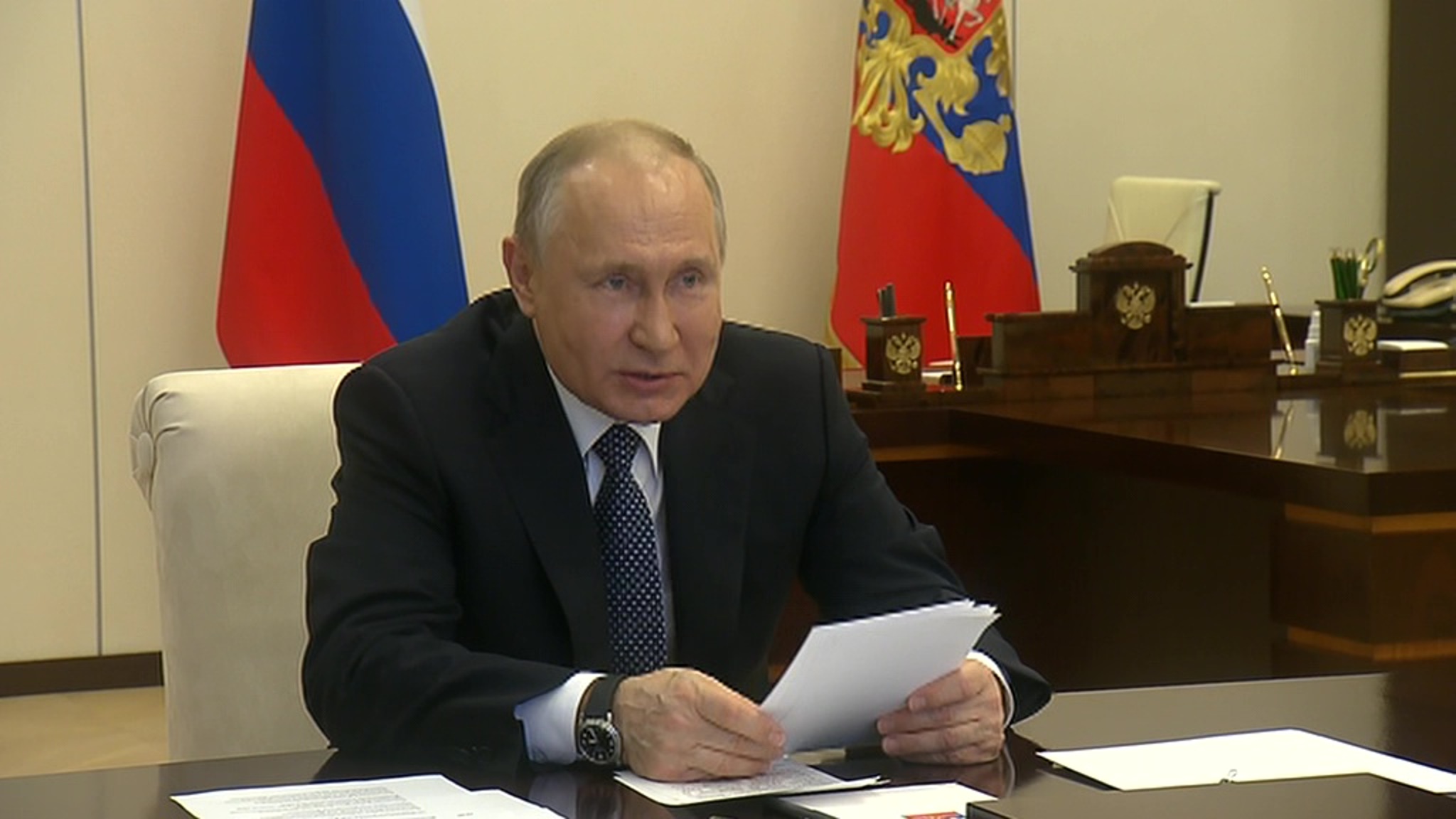 Владимир Путин провел совещание по ситуации с коронавирусом