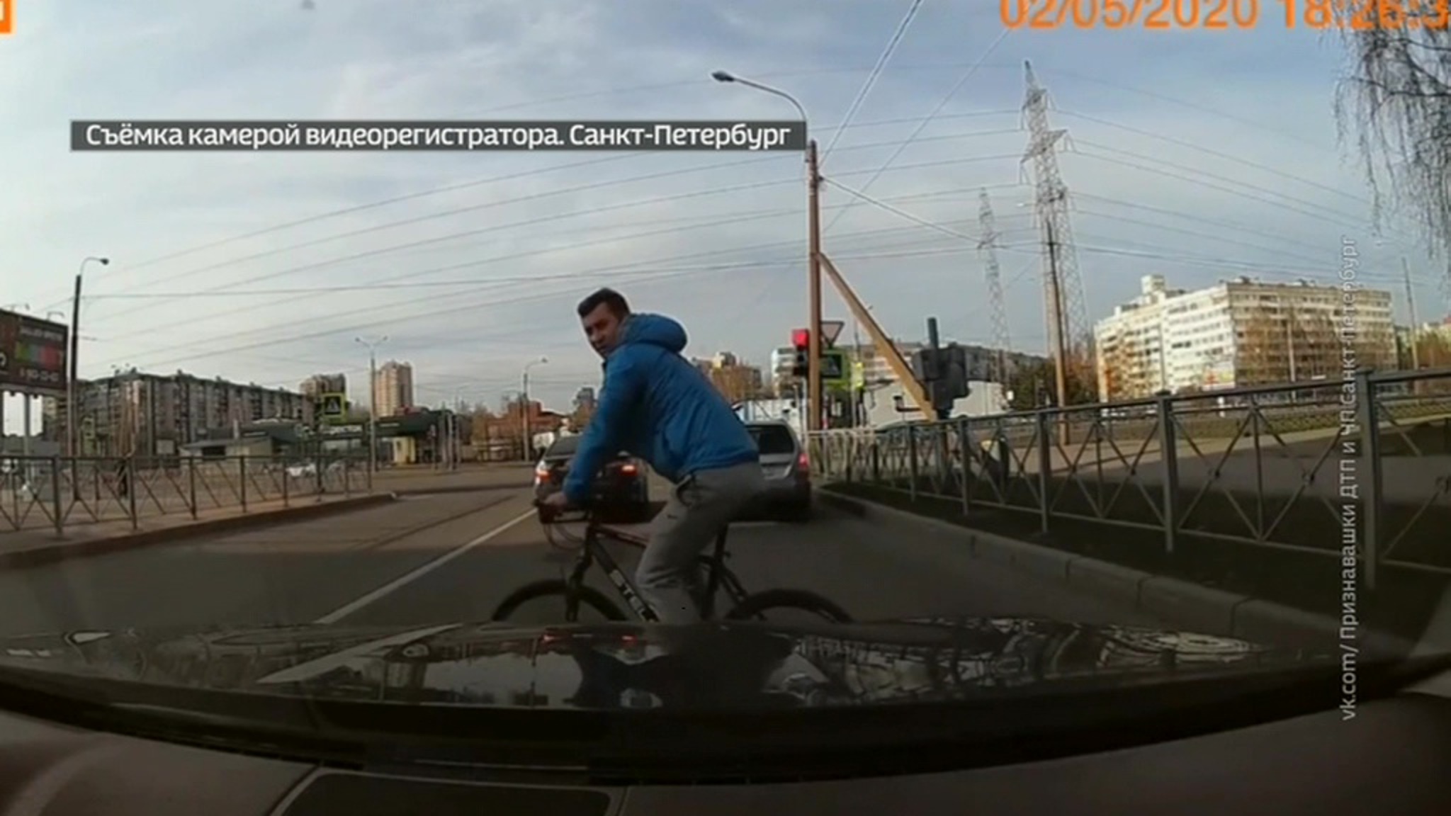 В Петербурге конфликт между владельцем BMW и велосипедистом закончился погоней