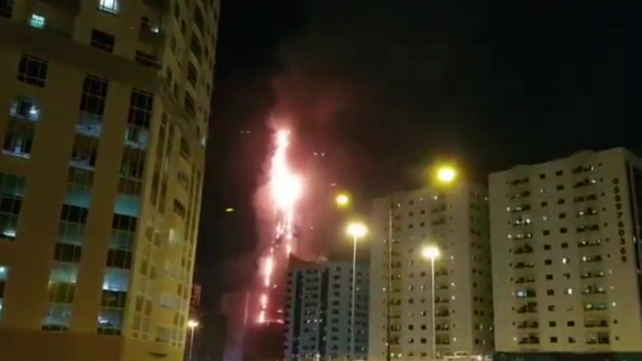 Потушен пожар в небоскребе в Арабских Эмиратах