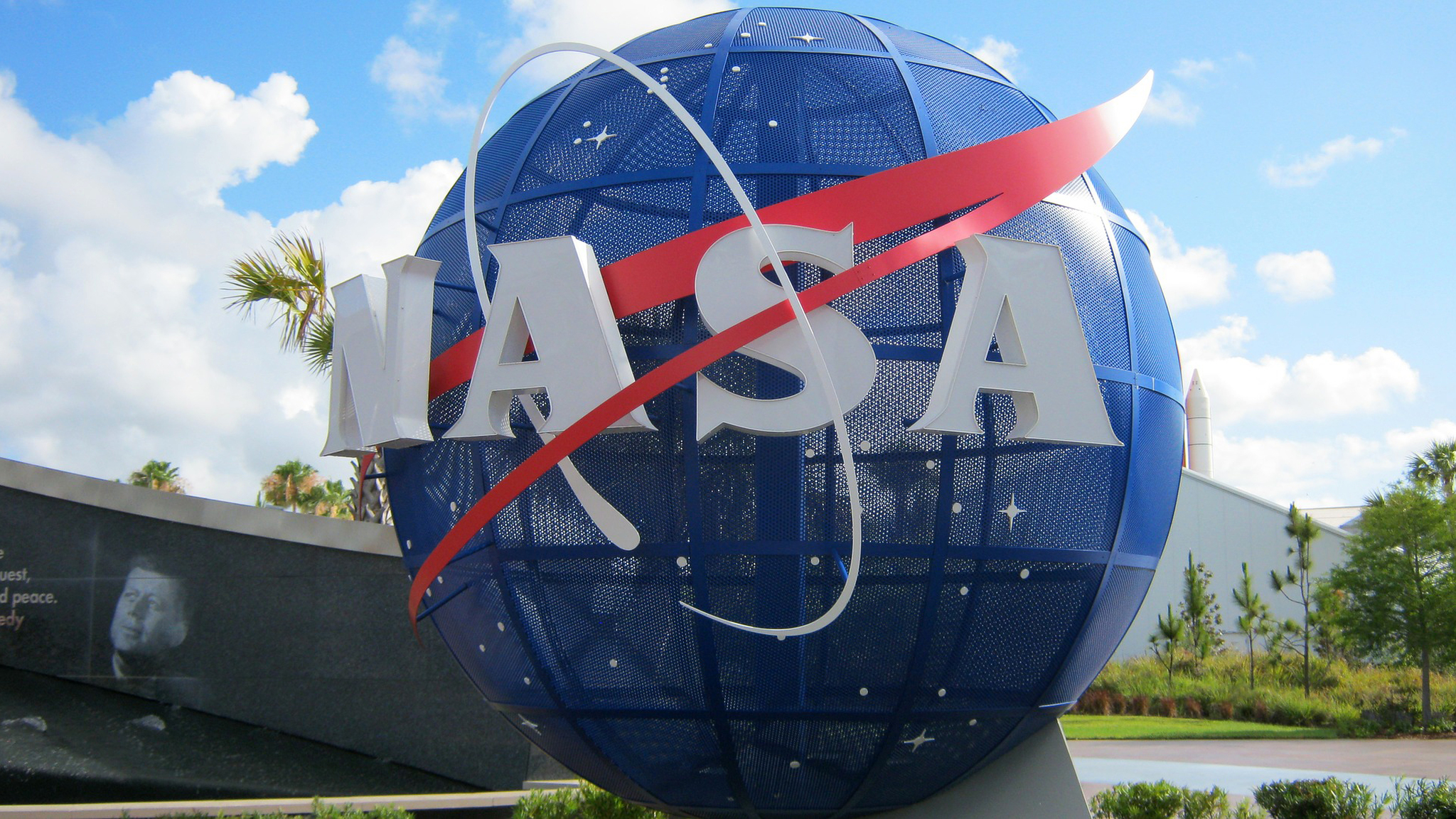 NASA не планирует сокращать количество своих представительств в России