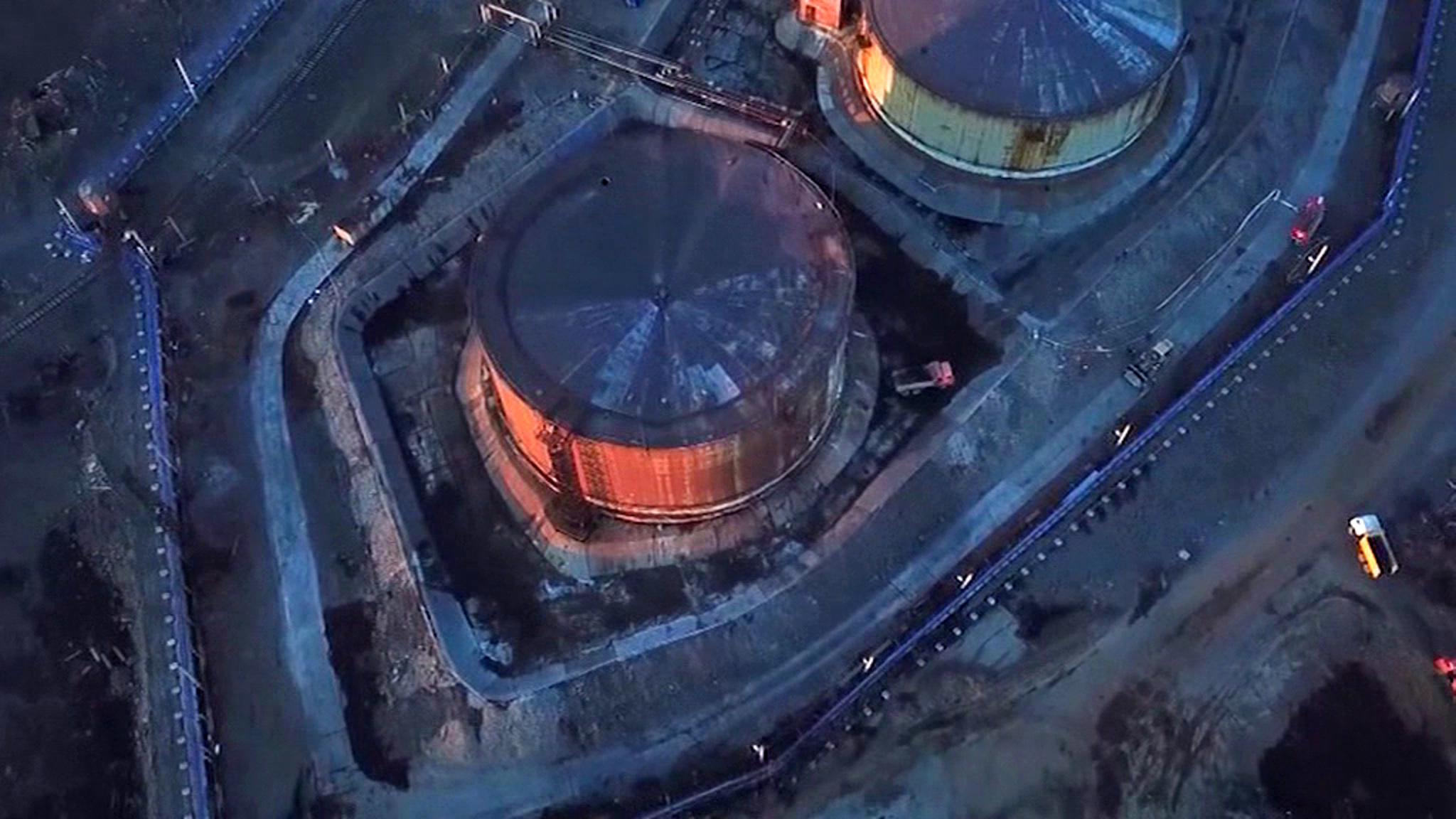 В Норильске очищают реки от 20 тысяч тонн дизтоплива