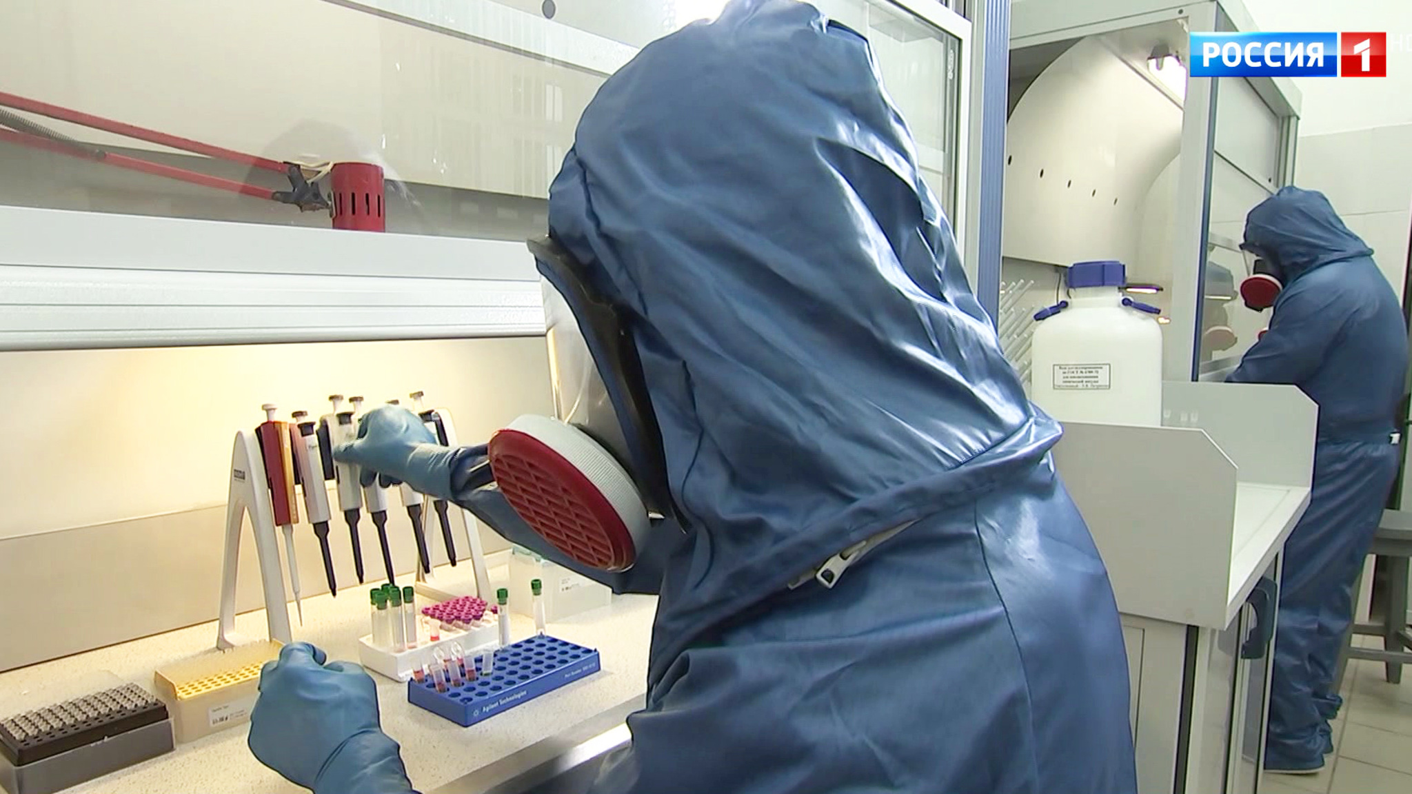Собянин: масочный режим в столице сохранится до вакцинации от коронавируса