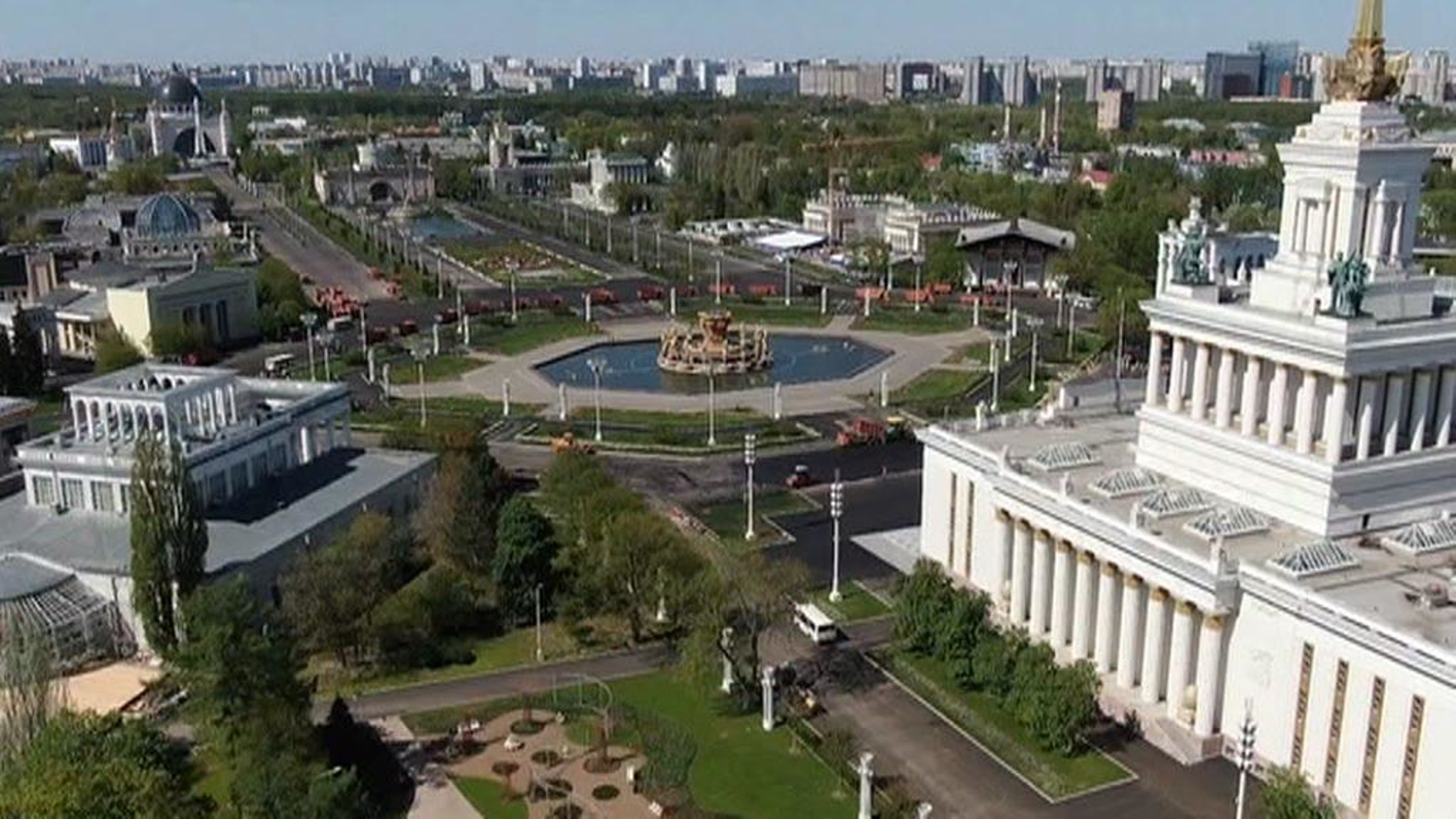 В музеи - в масках, на концерты - в сентябре: подготовлены рекомендации для учреждений культуры