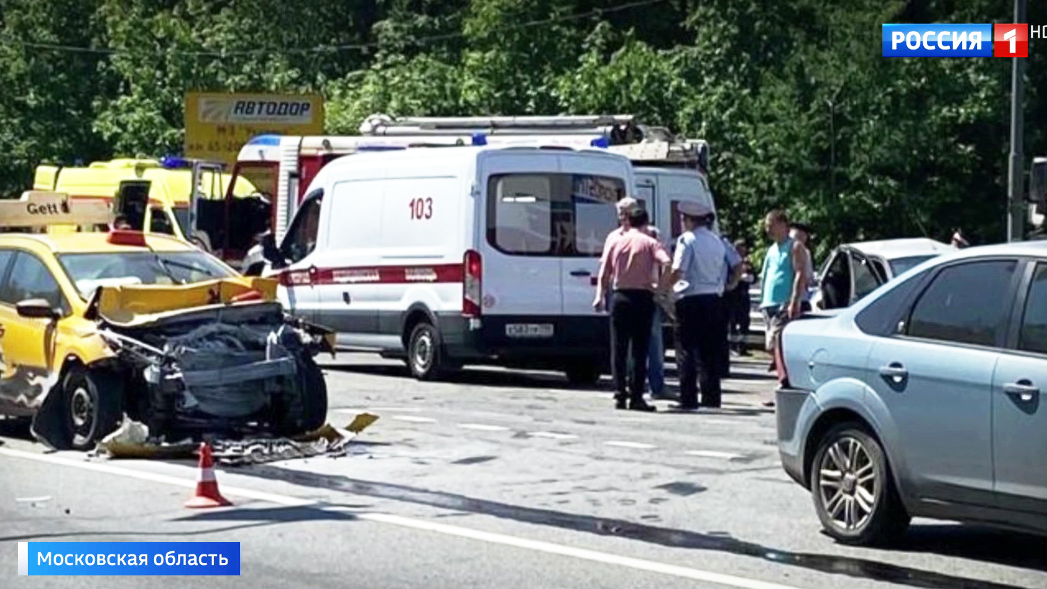 В Подмосковье на Киевском шоссе столкнулись сразу четыре автомобиля