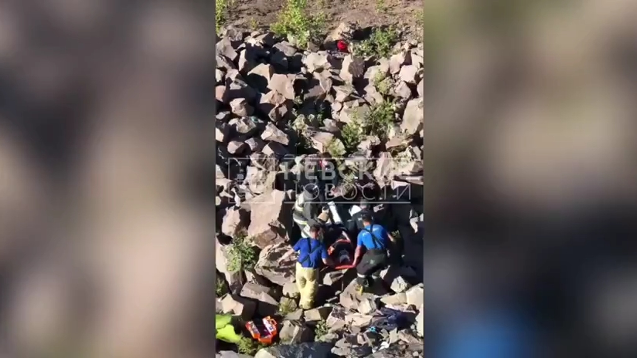 В Карелии девочка-подросток едва не погибла, провалившись в каменный карьер