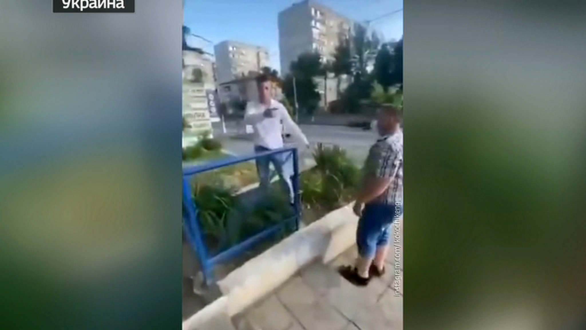 В киевском магазине посетители побили друг друга колбасой: ВИДЕО