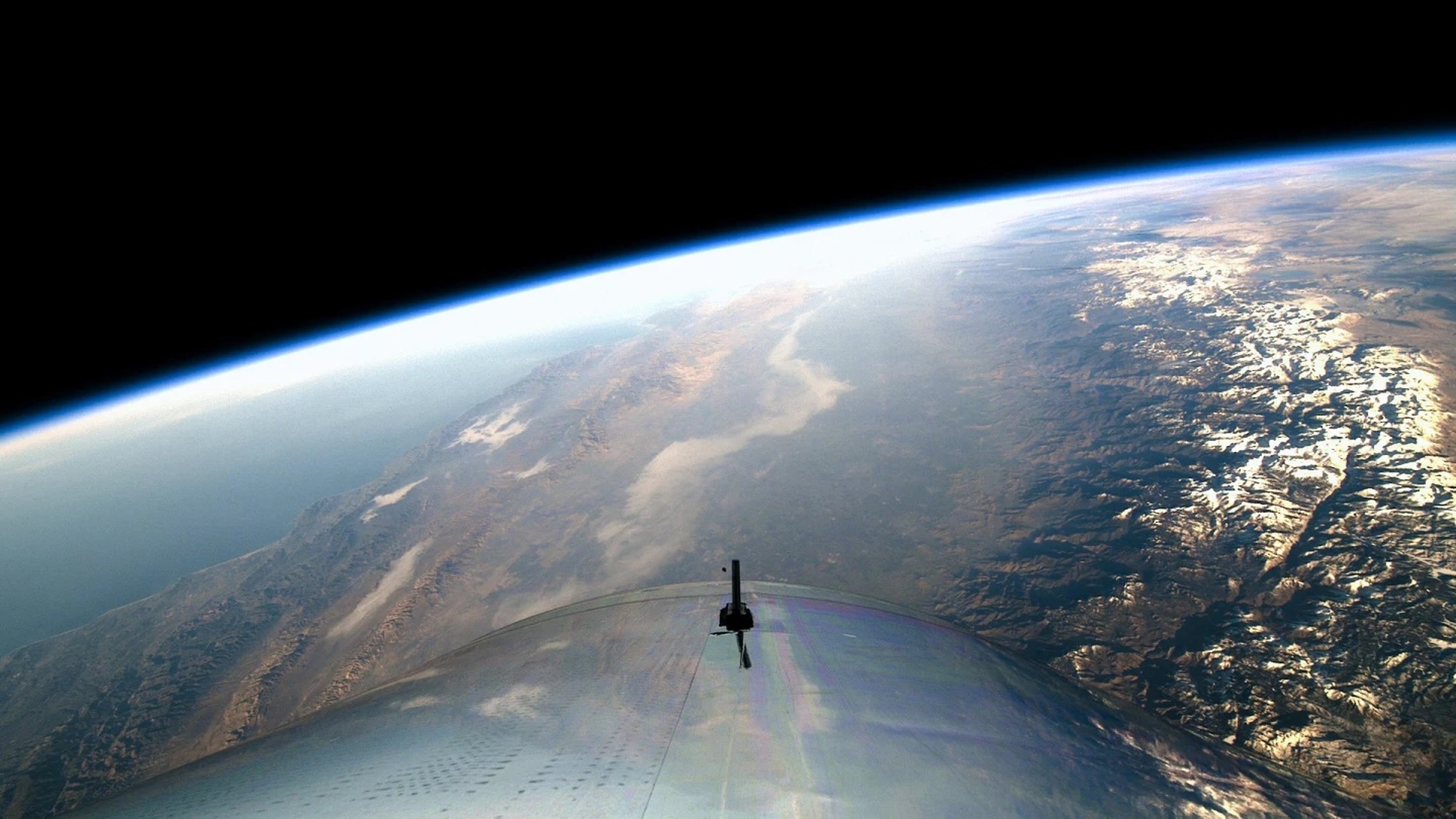 SpaceX отправит космических туристов на орбиту до конца года