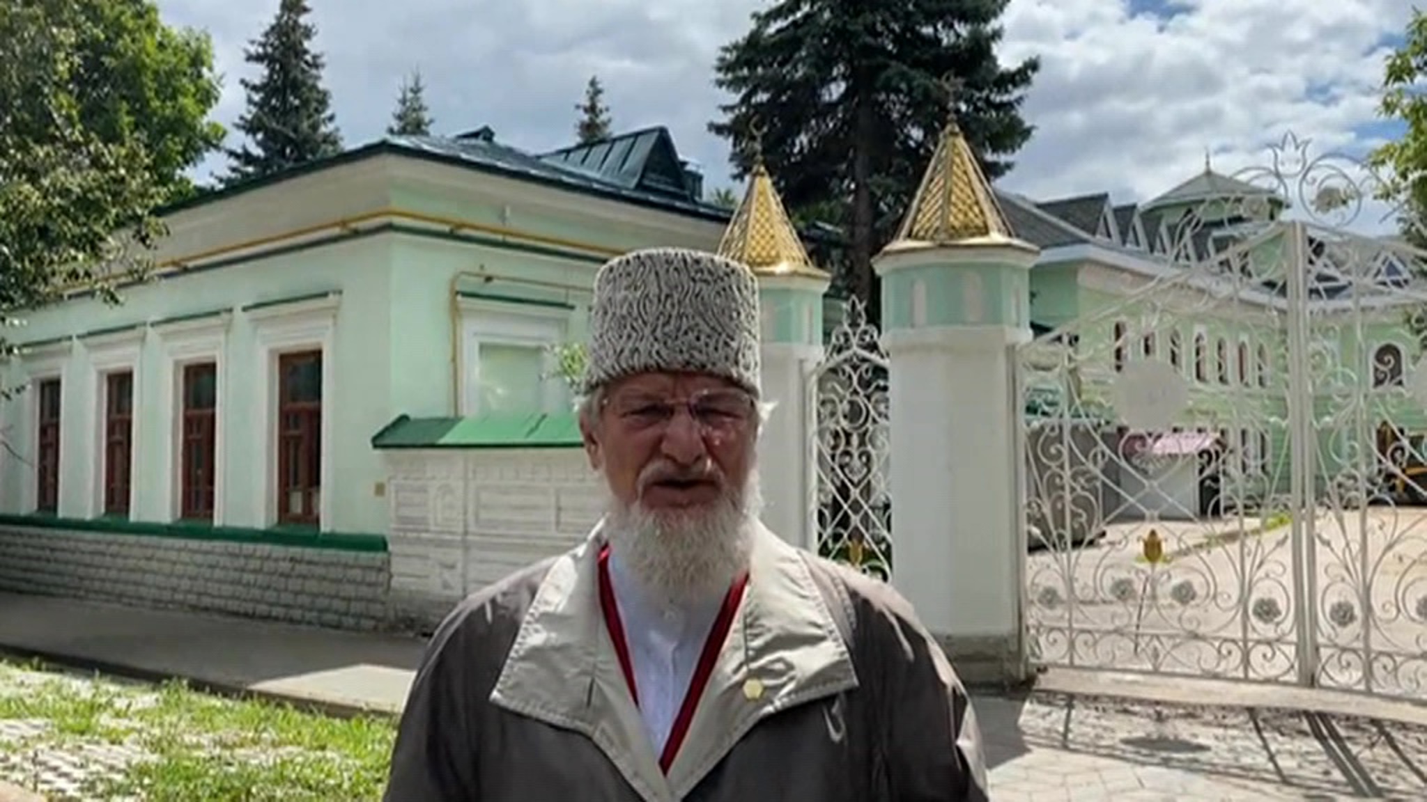 Верховный муфтий РФ: Конституция должна отражать духовную реальность дня