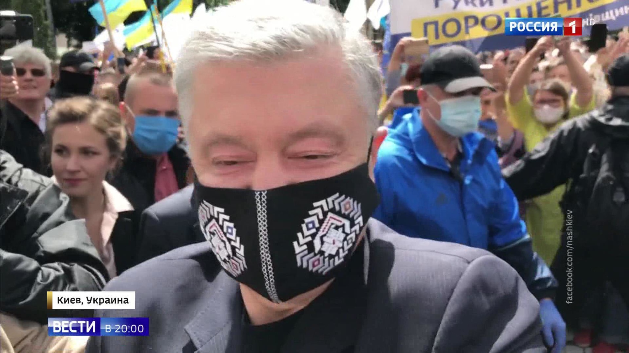 Много шоу из ничего: Порошенко пришел в суд