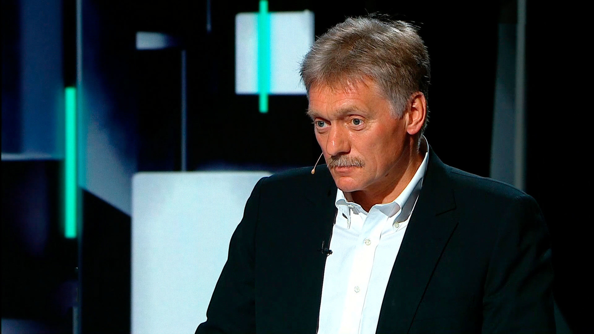 Песков уточнил, что коробит Путина в высказываниях Зеленского