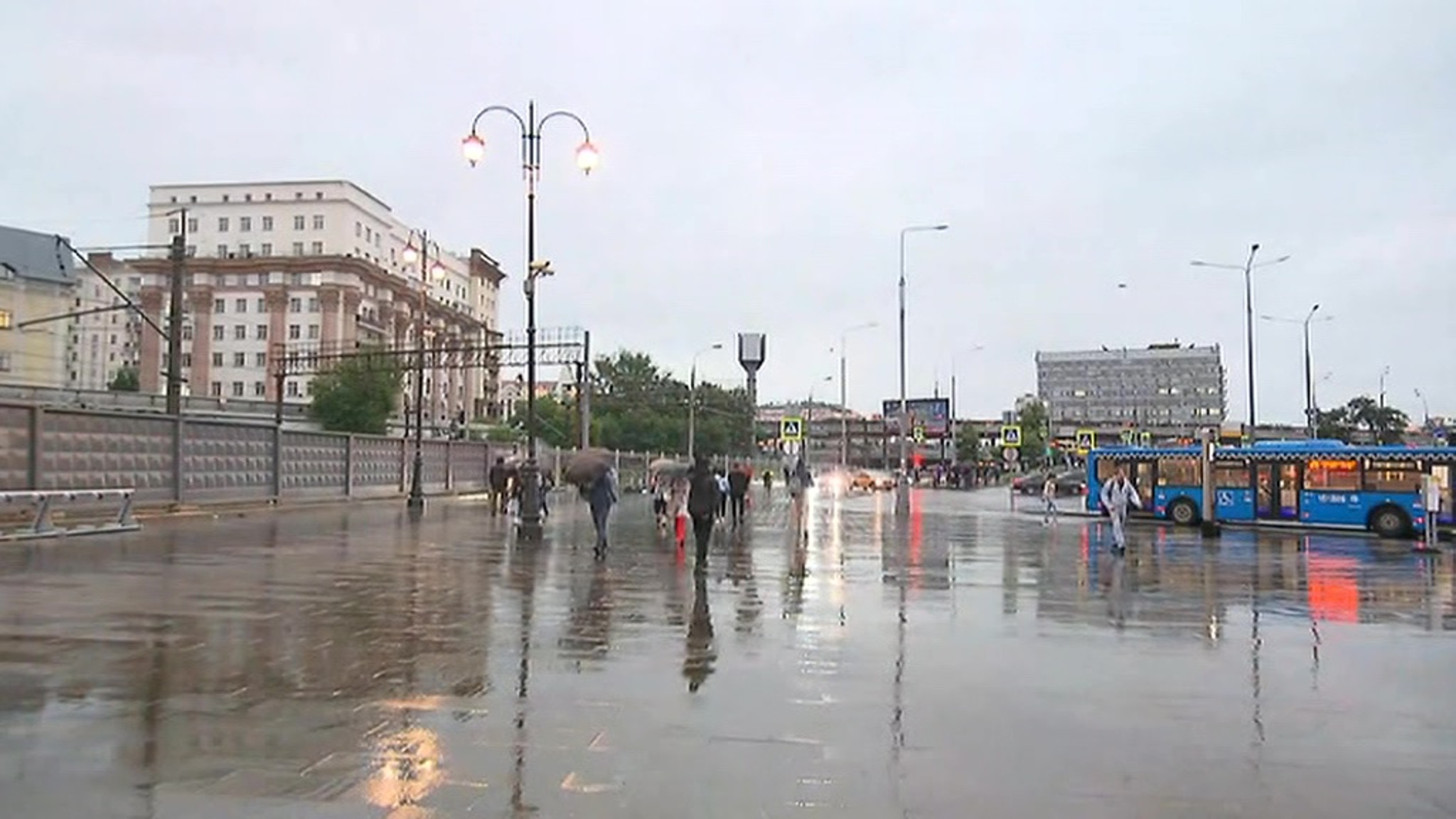 "Желтый" уровень погодной опасности объявлен в Москве 8 апреля