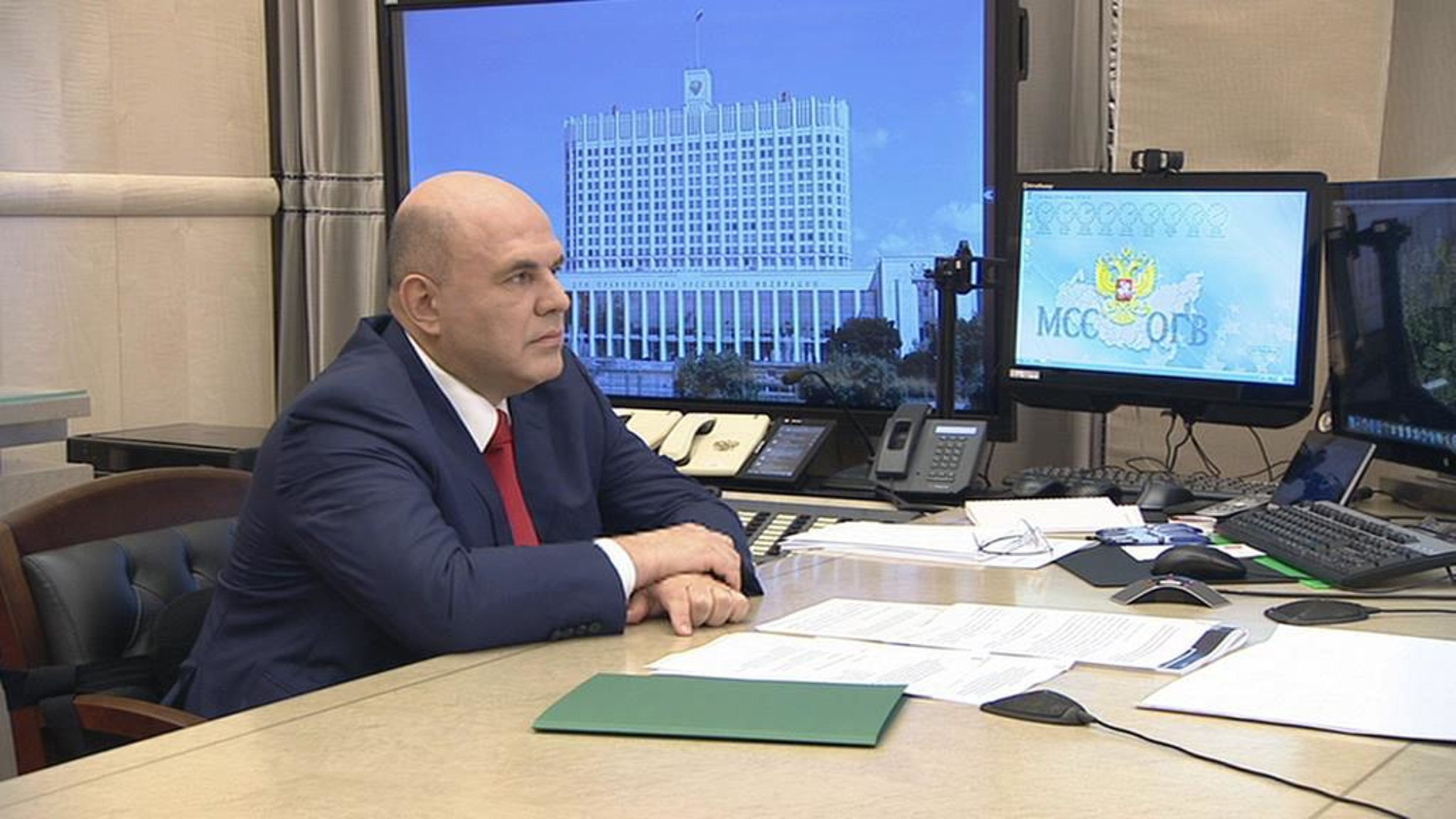 Мишустин призвал решать уязвимые стороны медицины, проявившиеся в экстренной ситуации
