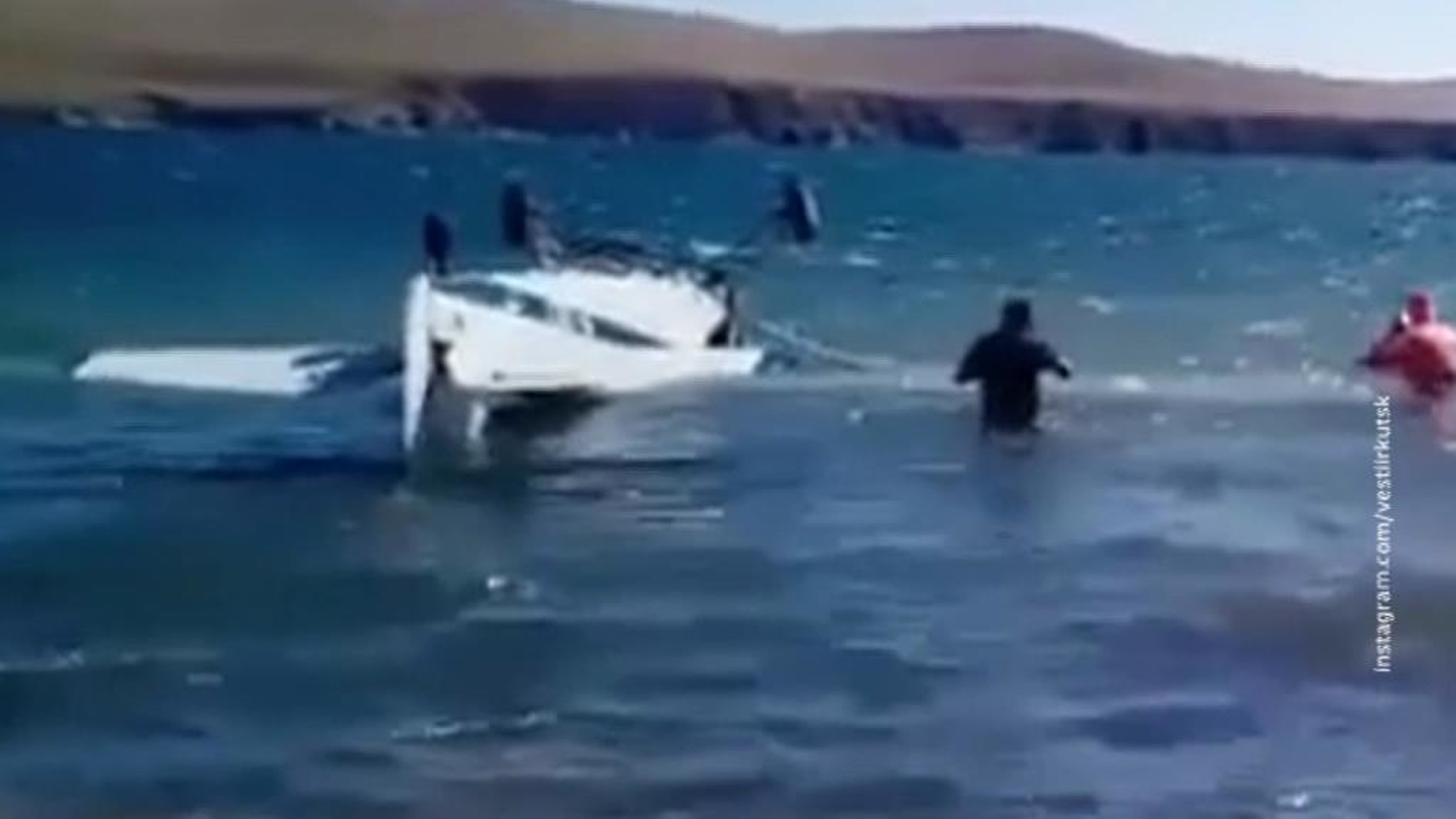 В Иркутской области аэроэкскурсия закончилась аварийной посадкой на воду