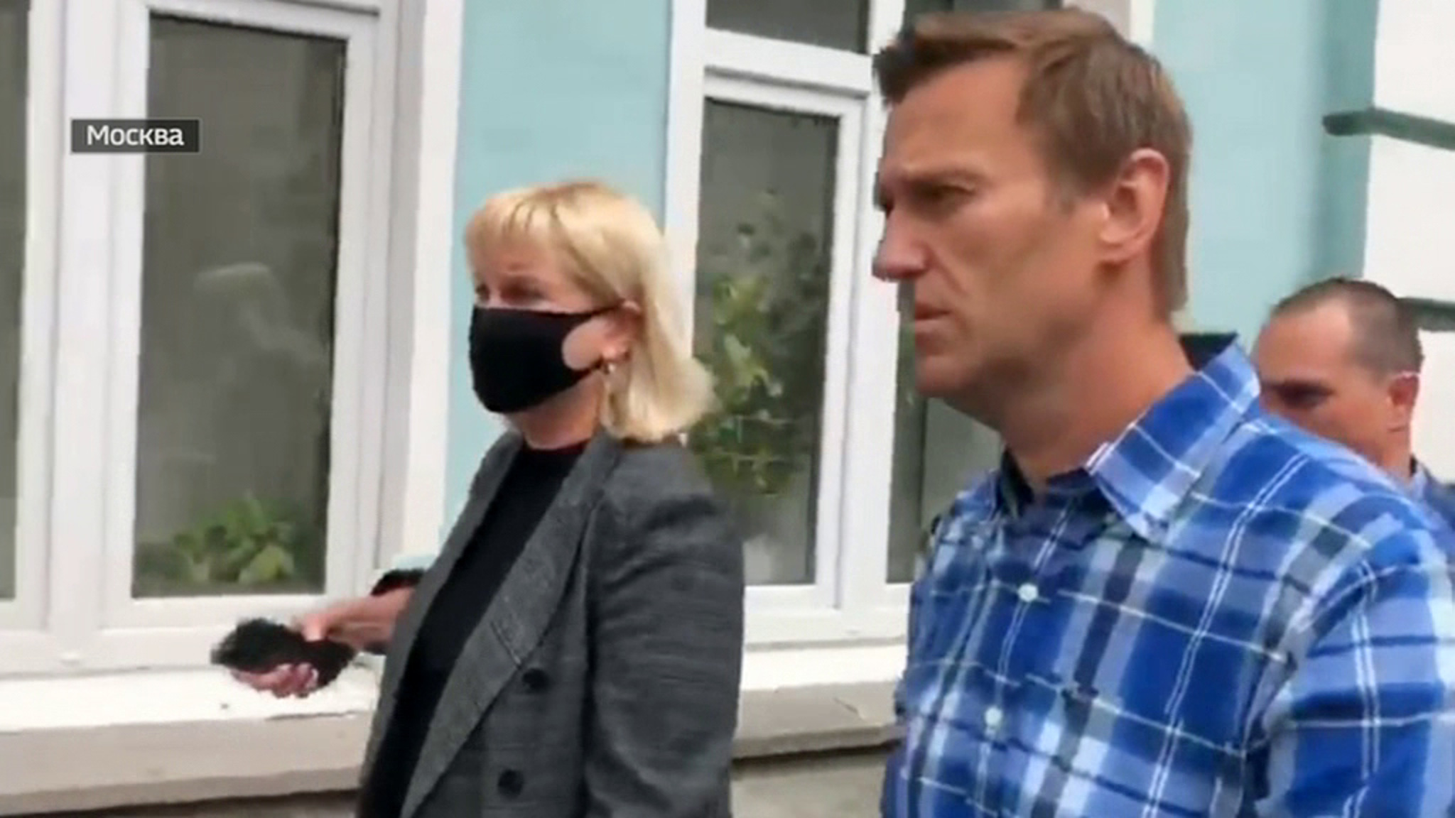 Обвиняемый в клевете Навальный будет находиться под подпиской о невыезде