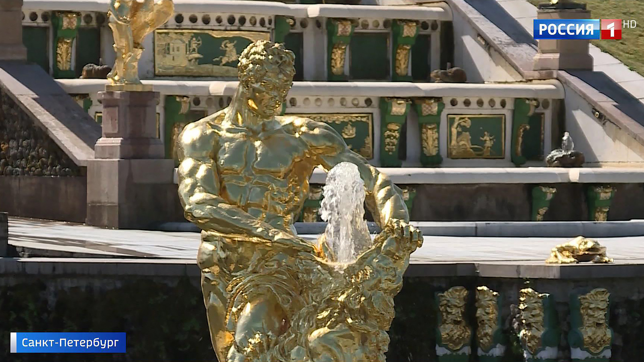 Древнеримские боги покидают Верхний сад: в Петергофе началась реставрация