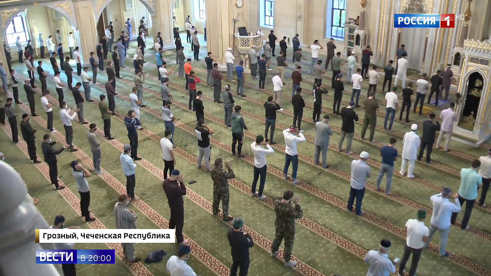 Отказ от хаджа и молитва в маске: как отмечают Курбан-байрам в Казани и Грозном