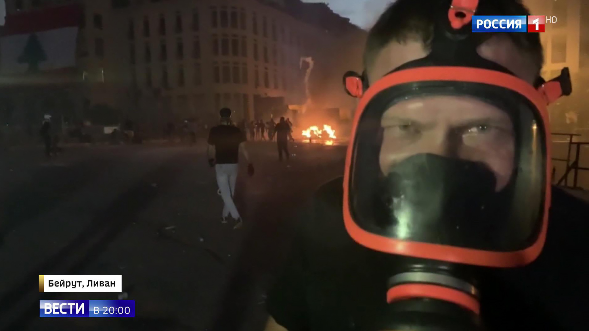 Ливанцы продолжили штурм министерств, полиция применила спецтехнику