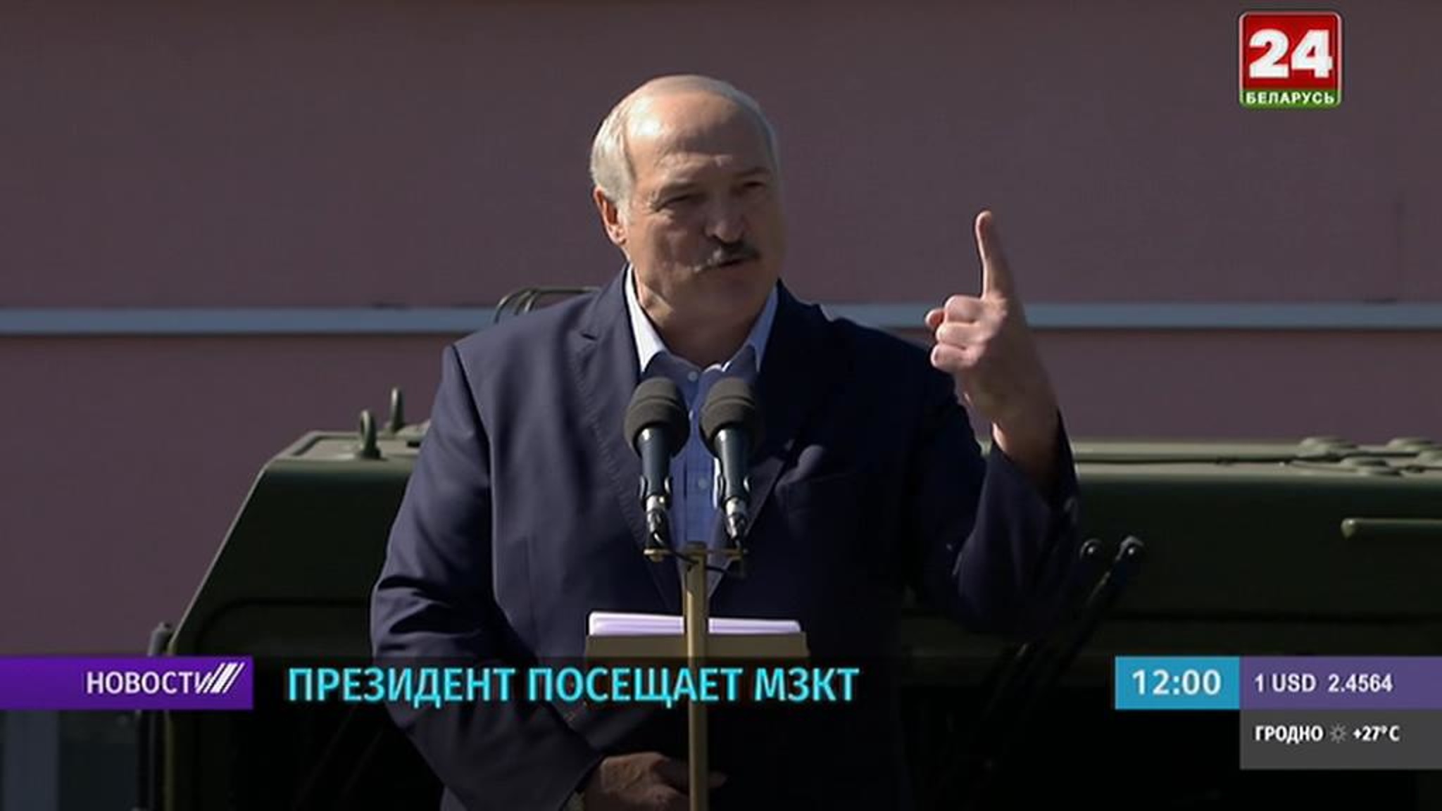 "В политике другие законы". Лукашенко предупредил рабочих по-мужски: будет больно