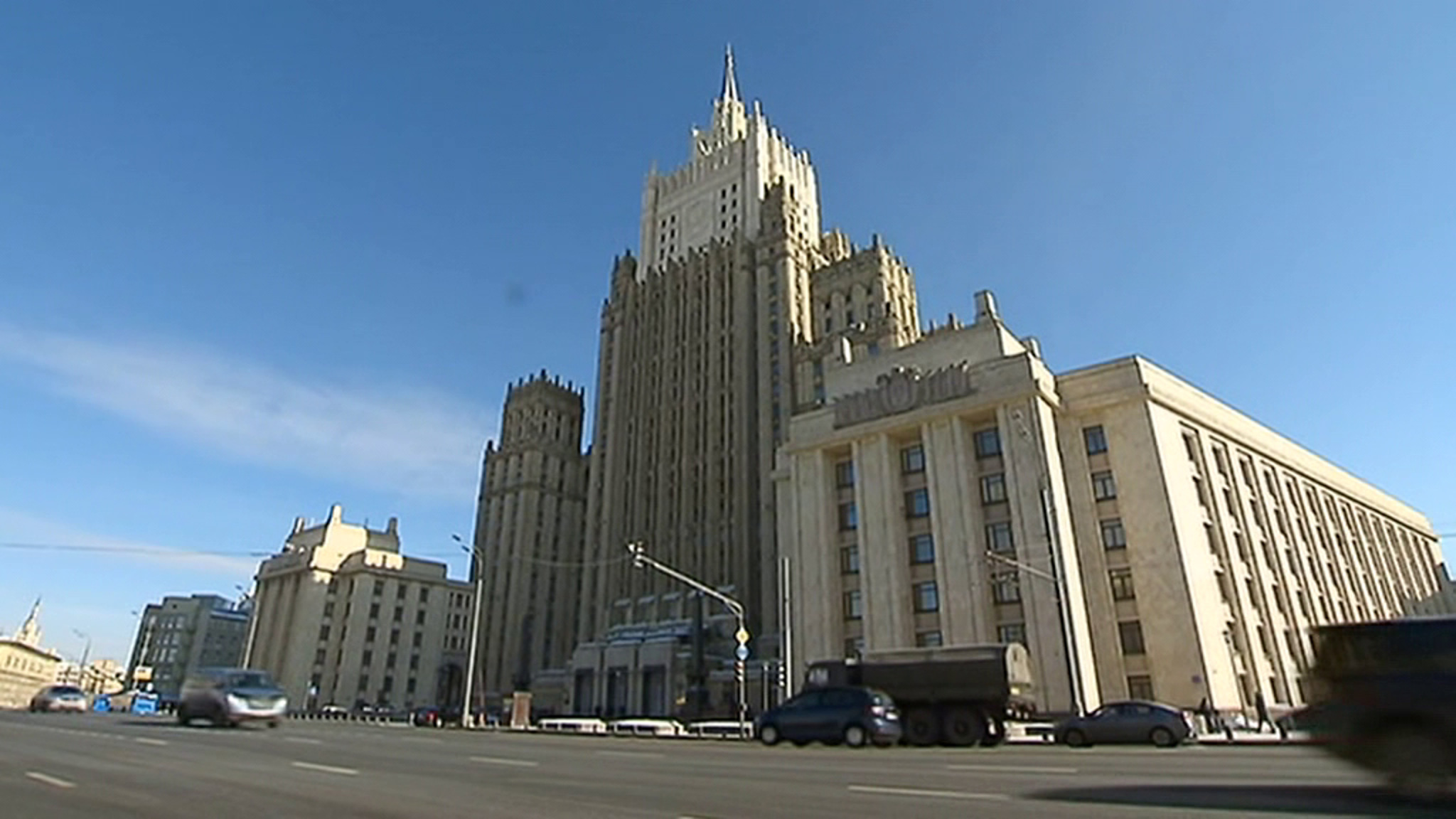 В машине военного атташе России в Гааге обнаружили "жучок"