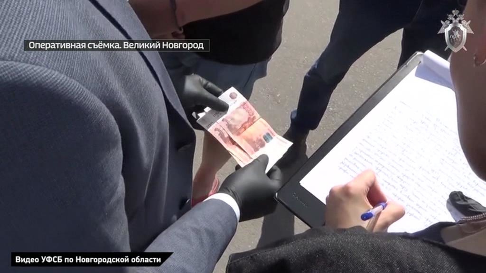 Передавал заключенным мобильники: задержан высокопоставленный сотрудник колонии