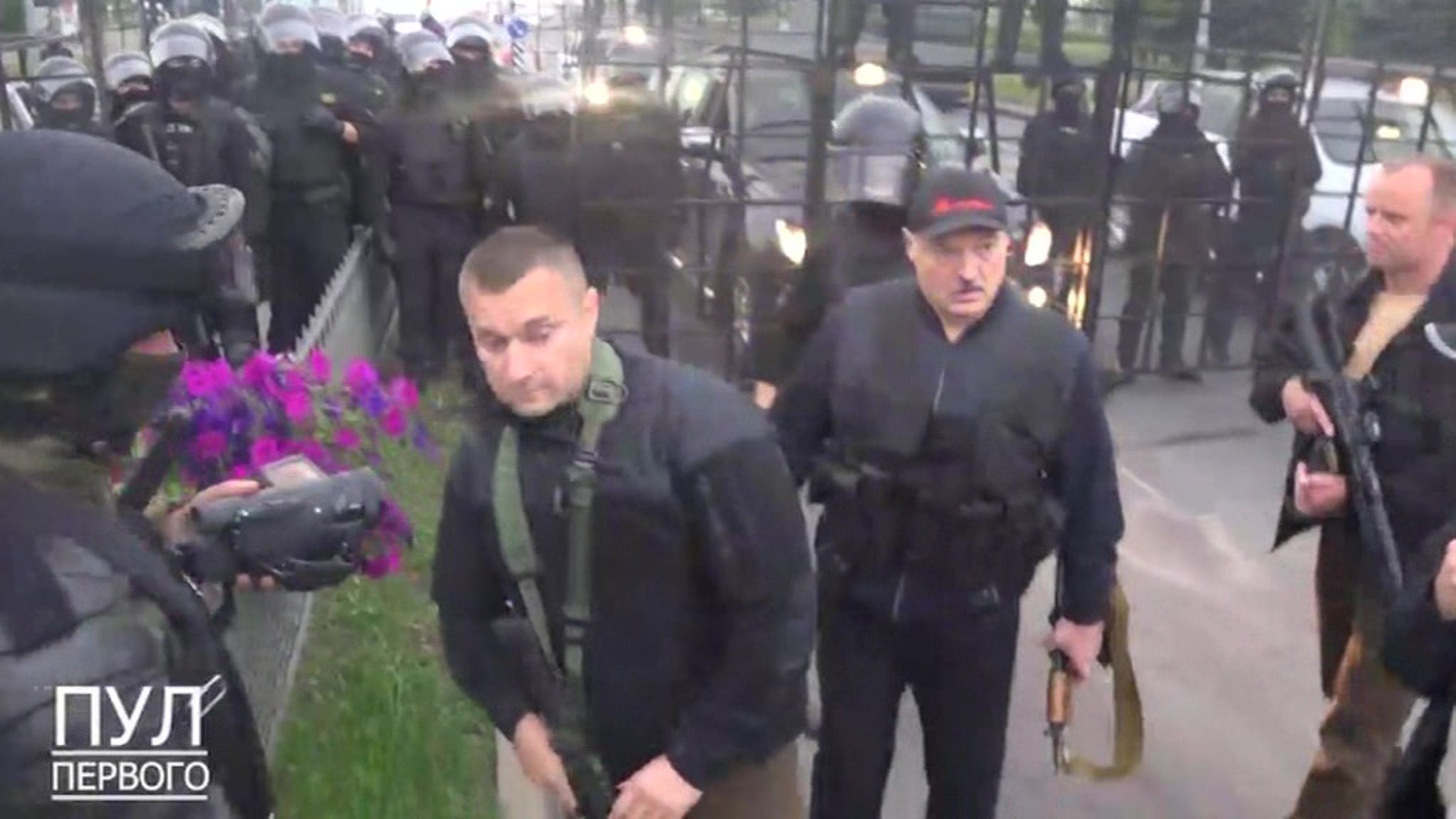 "Горячее воскресенье" в Минске: хроника событий