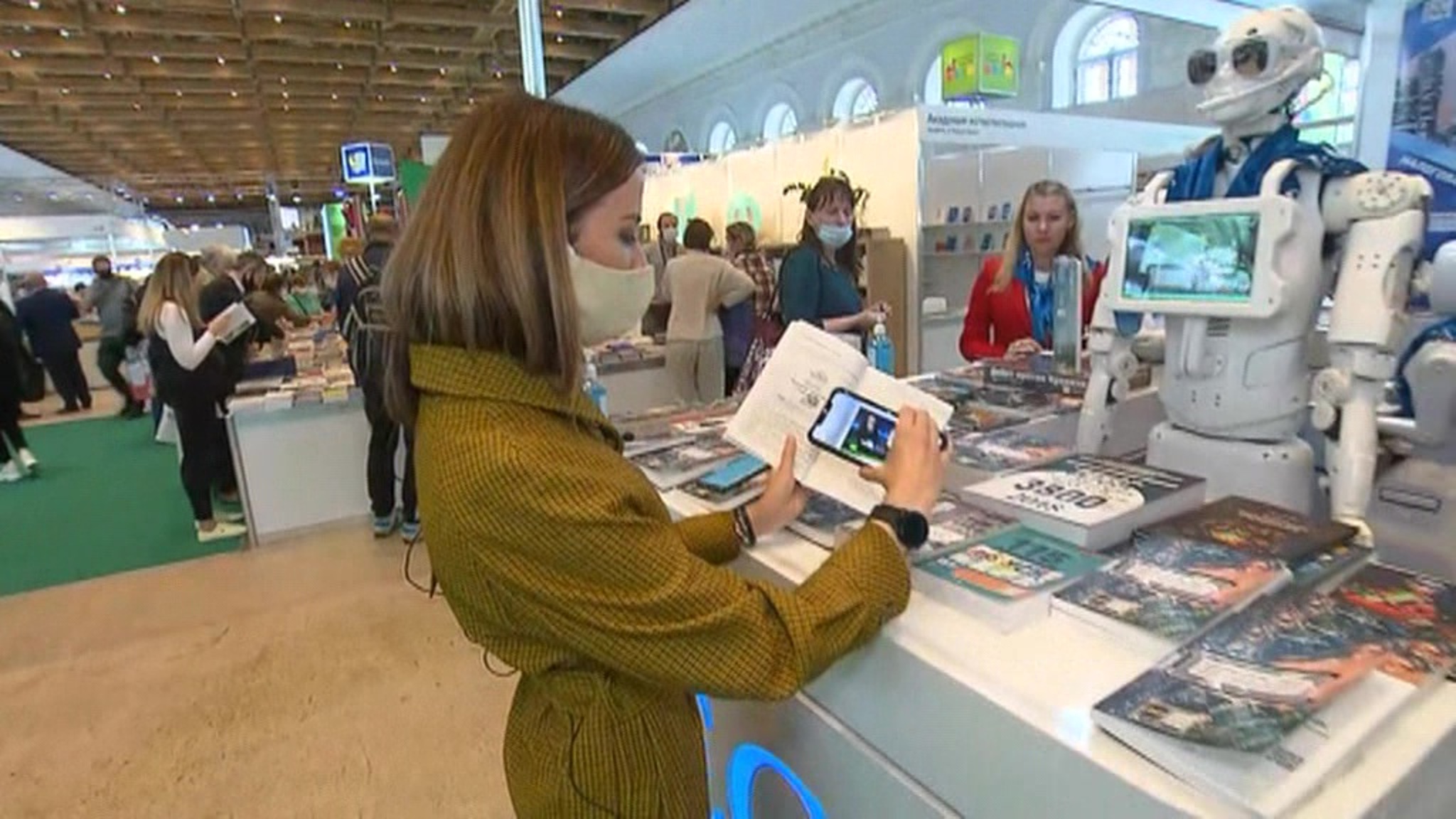 В Манеже открылась Московская международная книжная ярмарка