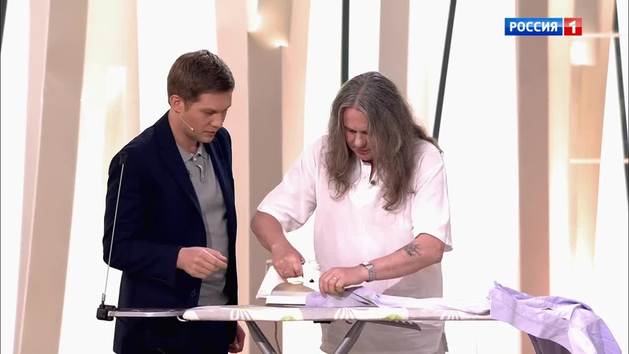 Сергей Чиграков преподал Борису Корчевникову мастер-класс по мужской глажке
