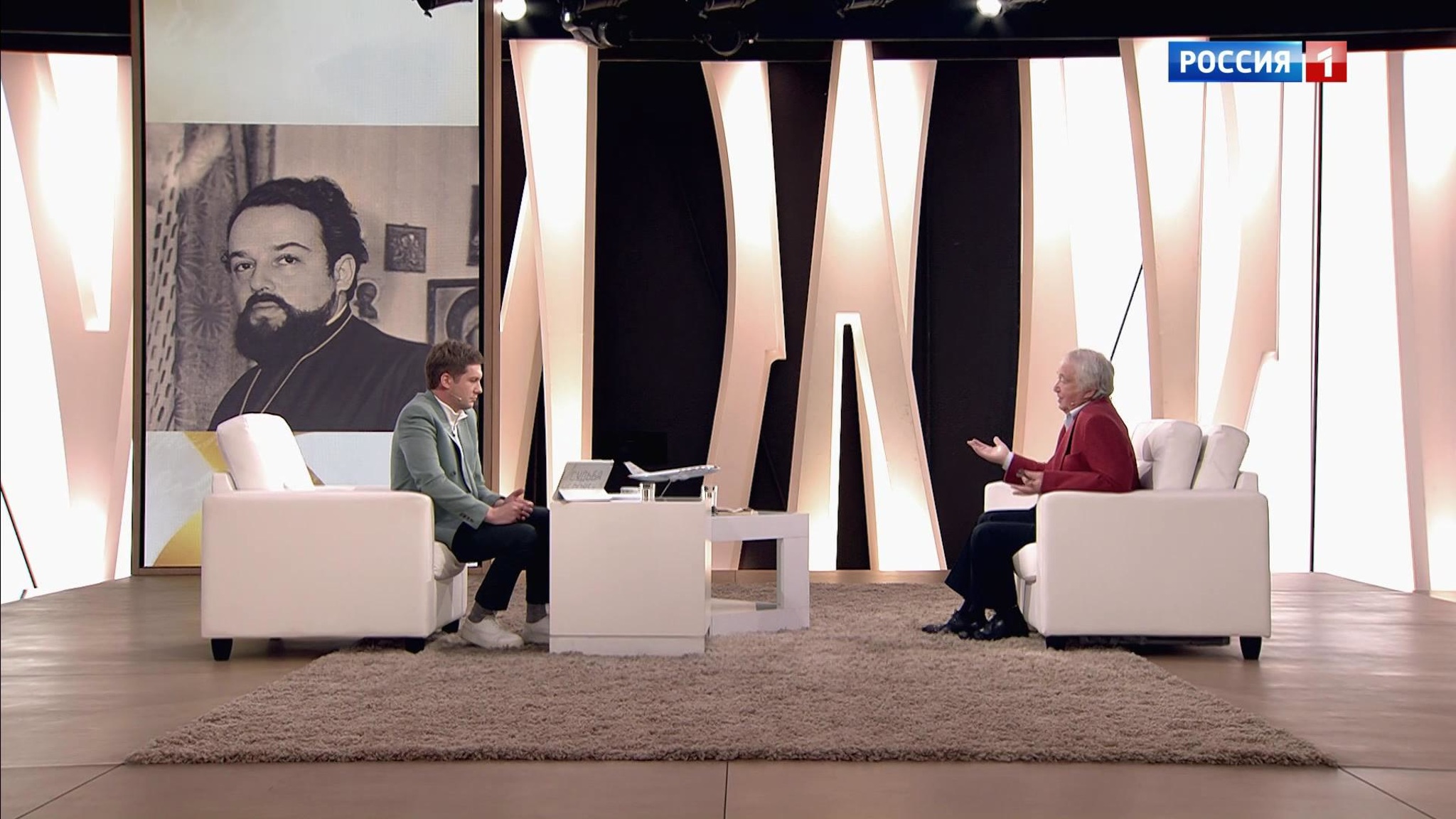 Лион Измайлов: "Я остался жив благодаря Александру Меню"