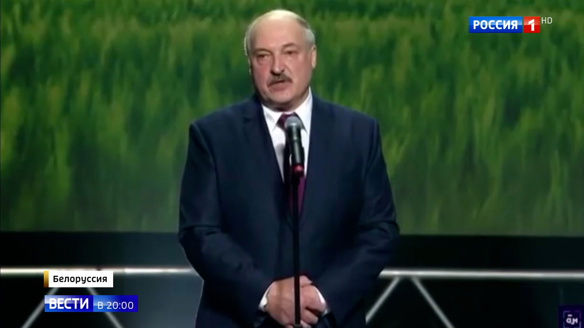 Лукашенко назвал "президента Свету" "гуайдихой"