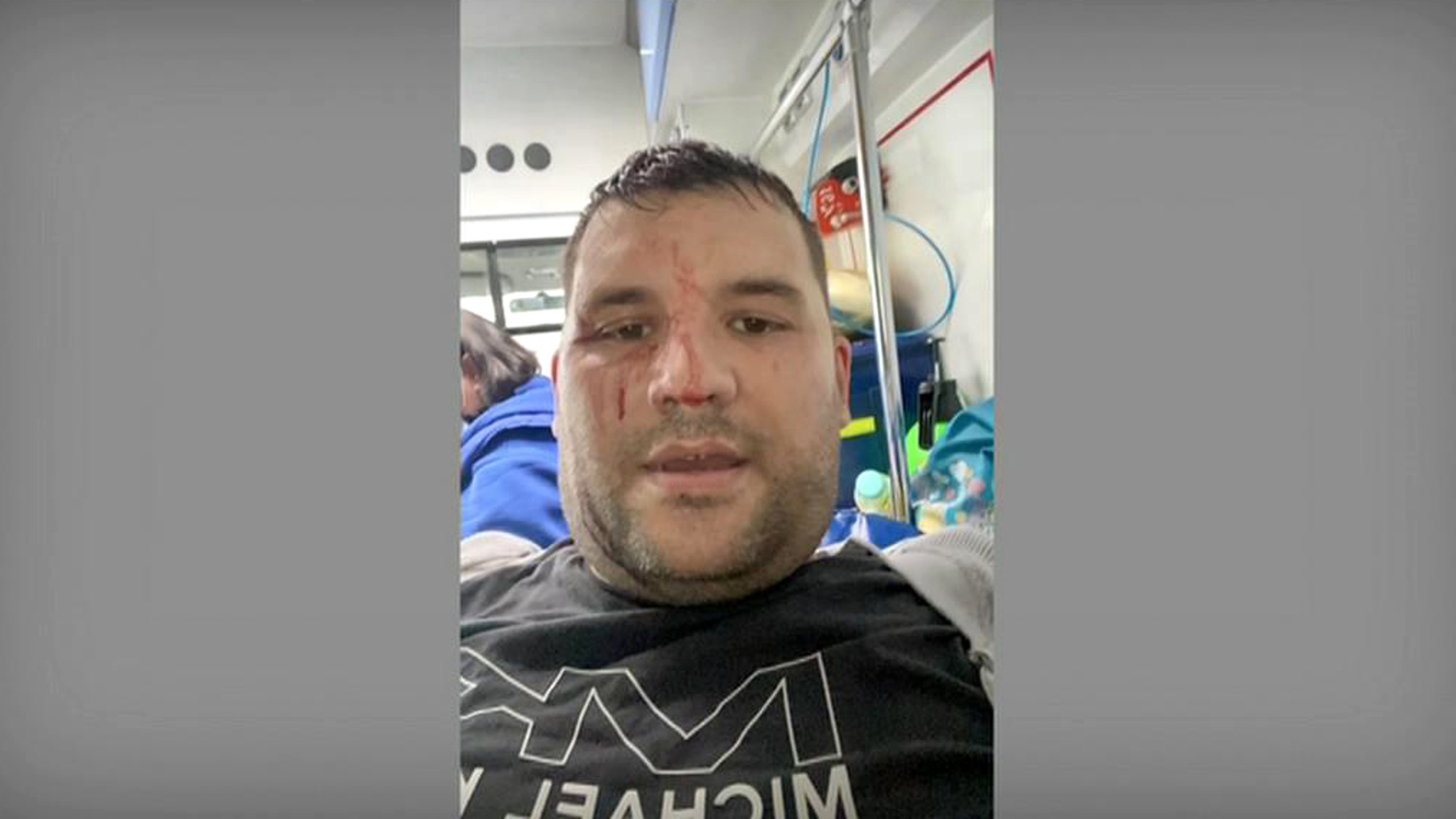 Борец с незаконной уличной торговлей в Петербурге может оказаться вымогателем