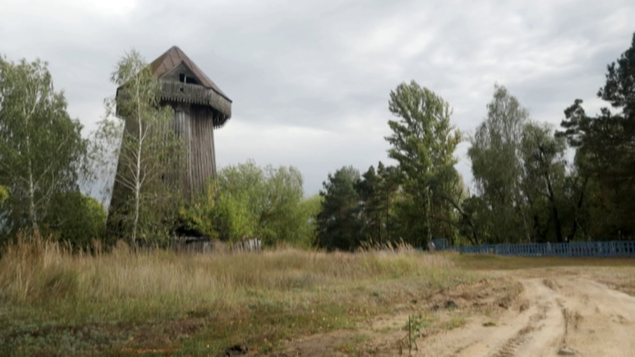Старинную деревянную мельницу сохранили в Тамбовской области