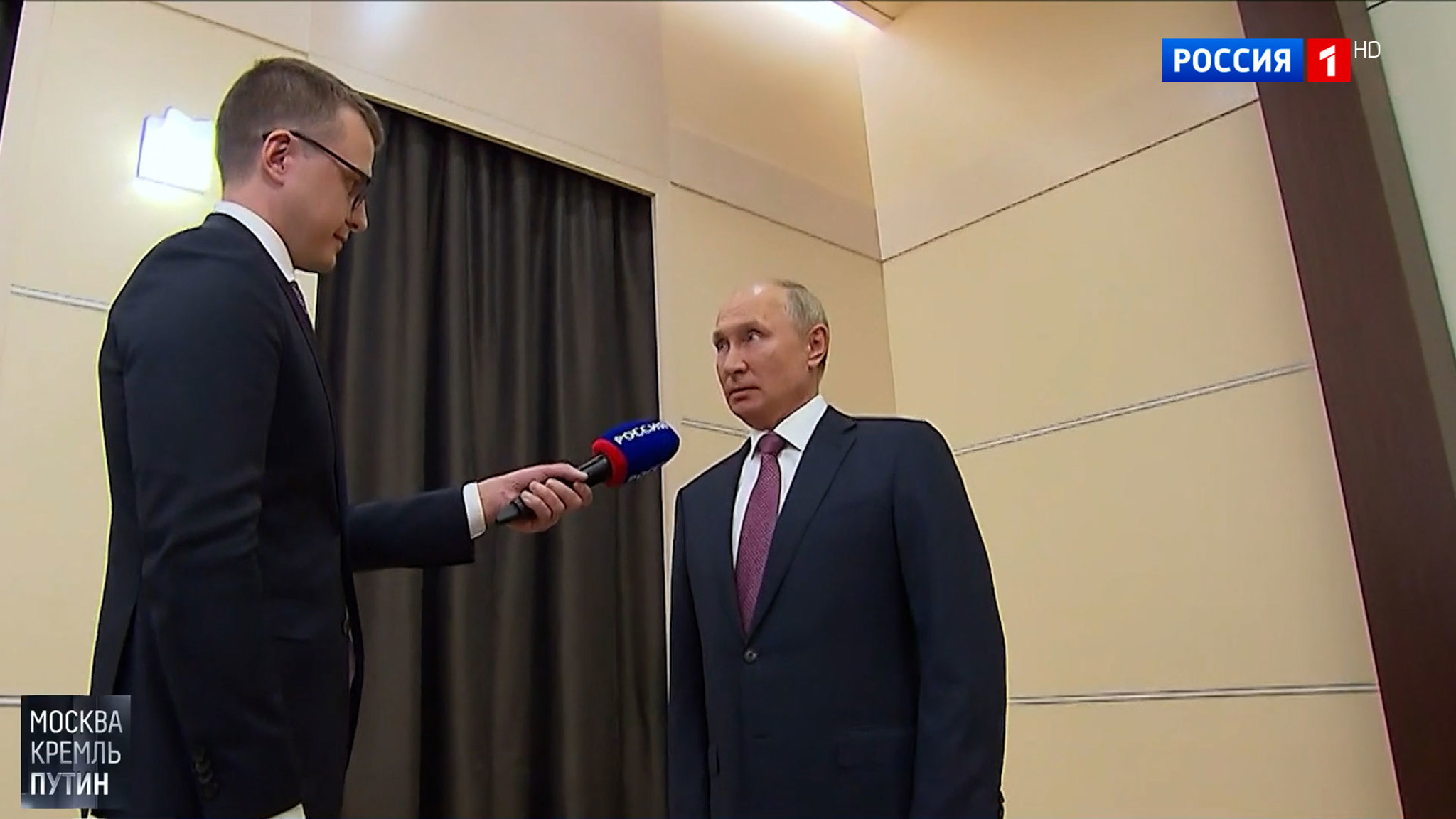 Президент России призвал все силы в Карабахе к немедленному прекращению огня