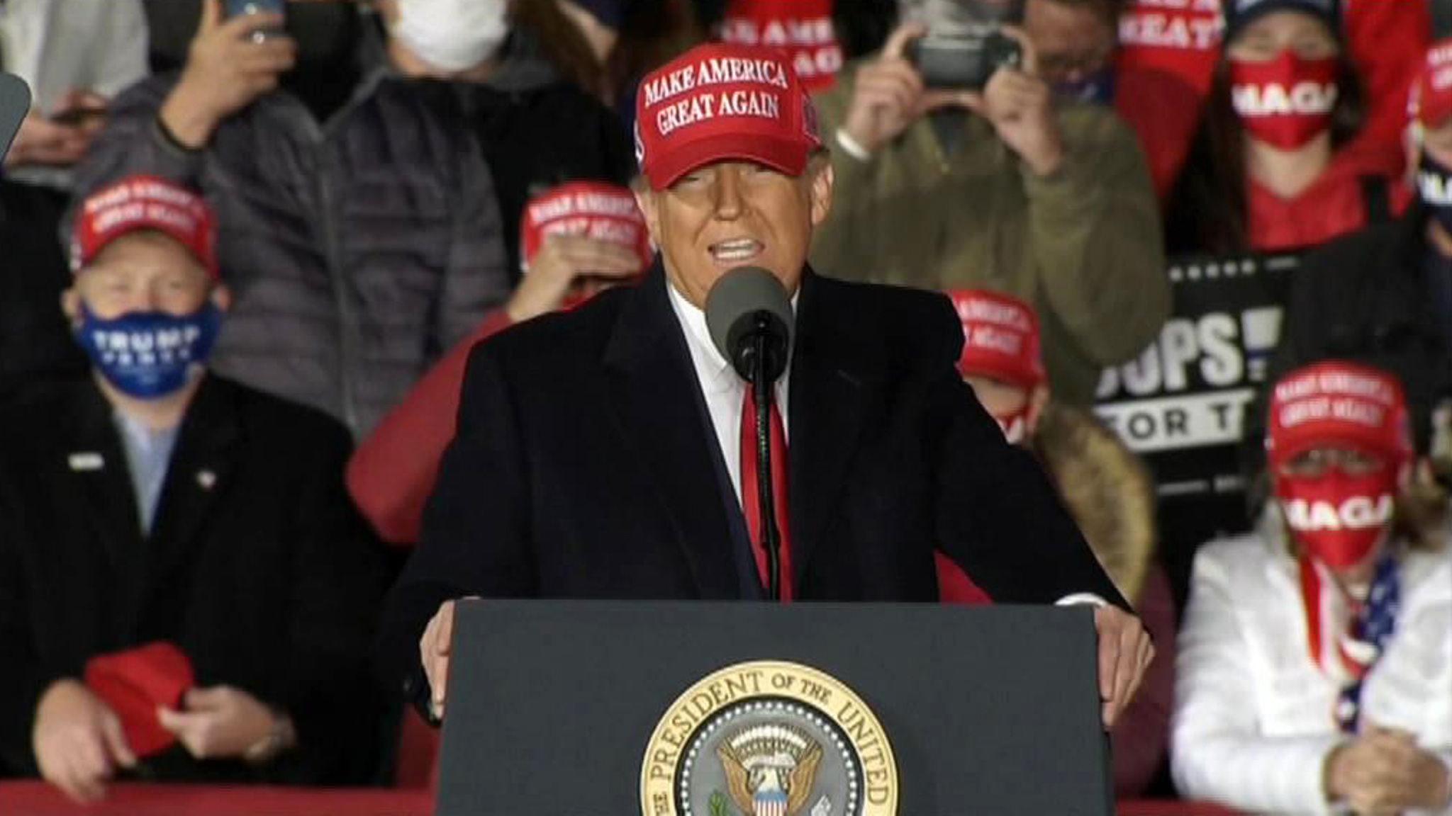 Трамп обвинил американские СМИ в покрывательстве Байдена