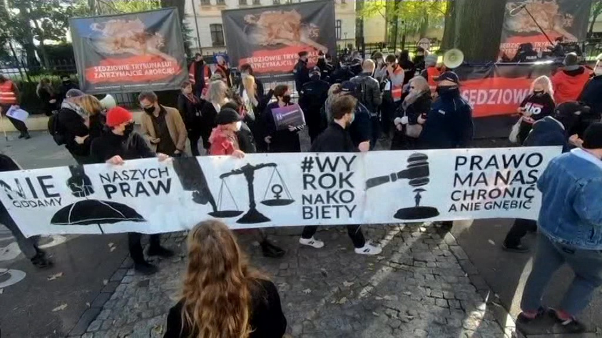 Протесты в Варшаве: Конституционный суд запретил в Польше аборты